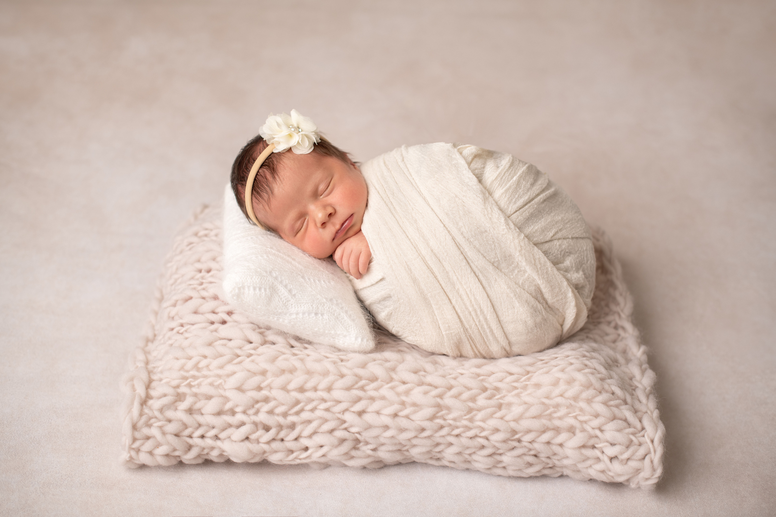 Newborn. Newborn photographer Sacramento