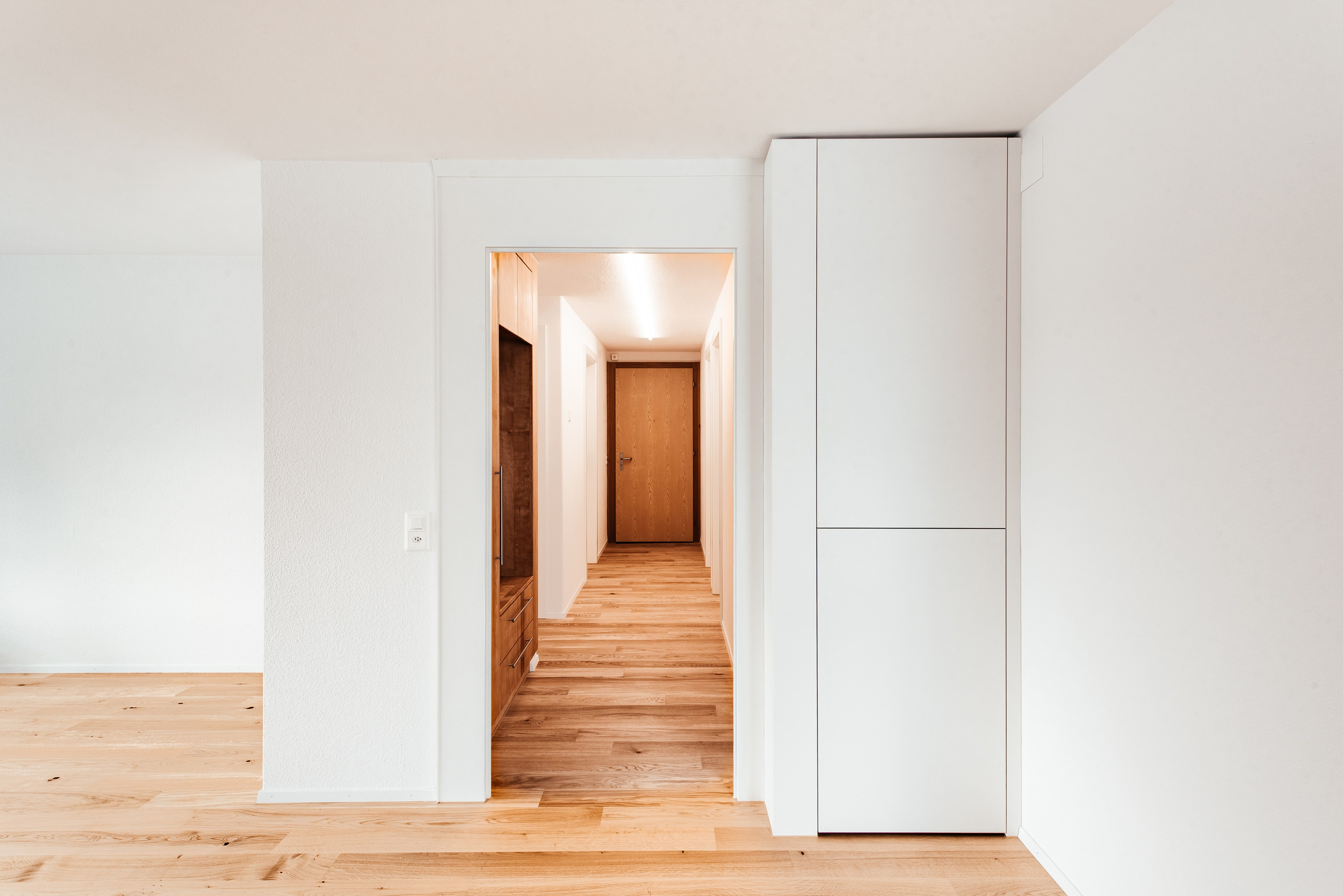 Wohnung, WINDISCH, AARGAU. Hallo! Ich bin Elena und arbeite als Immobilienfotografin