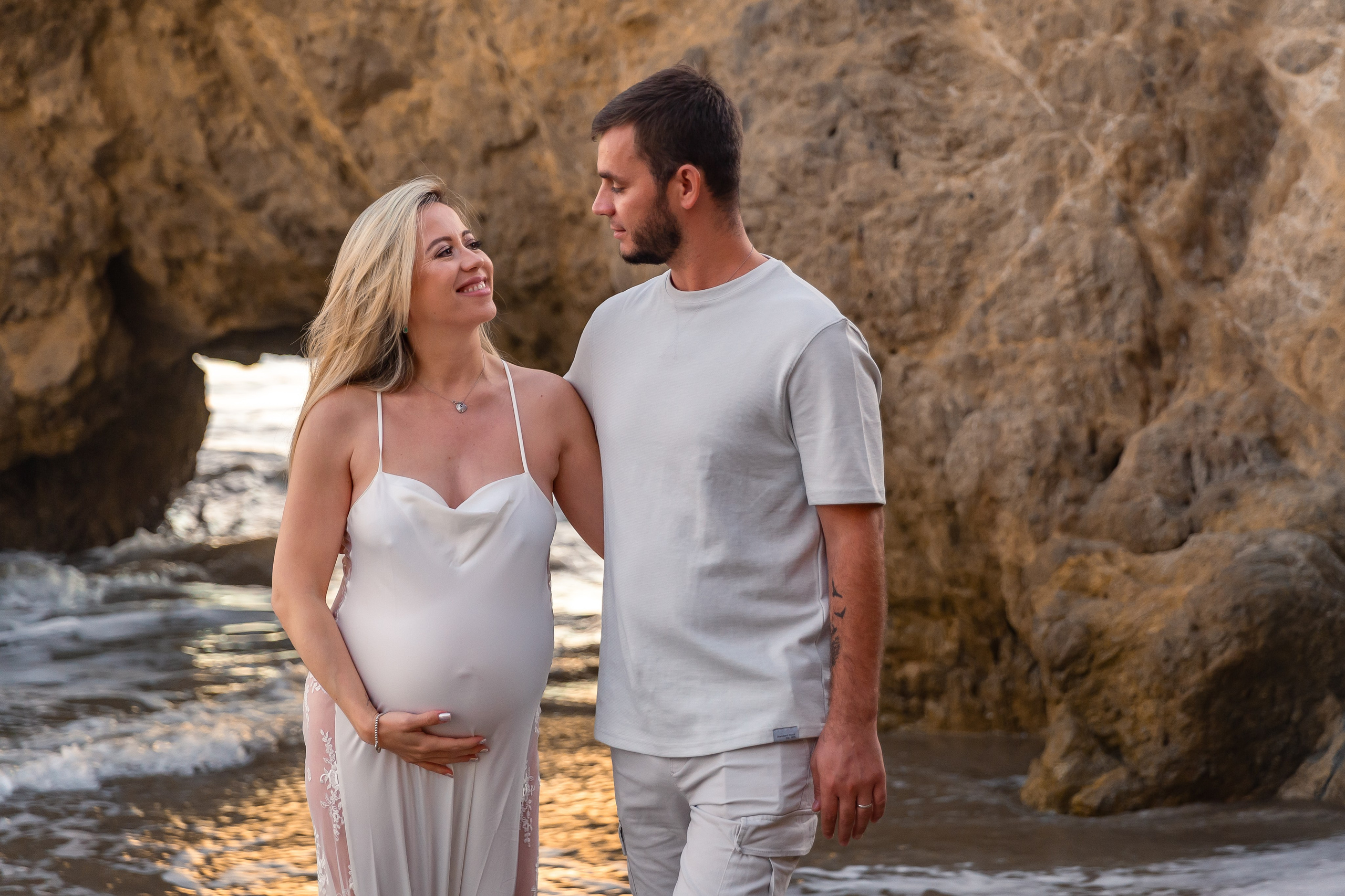 Maternity. Los Angeles portrait photographer Valeria Kasatkina