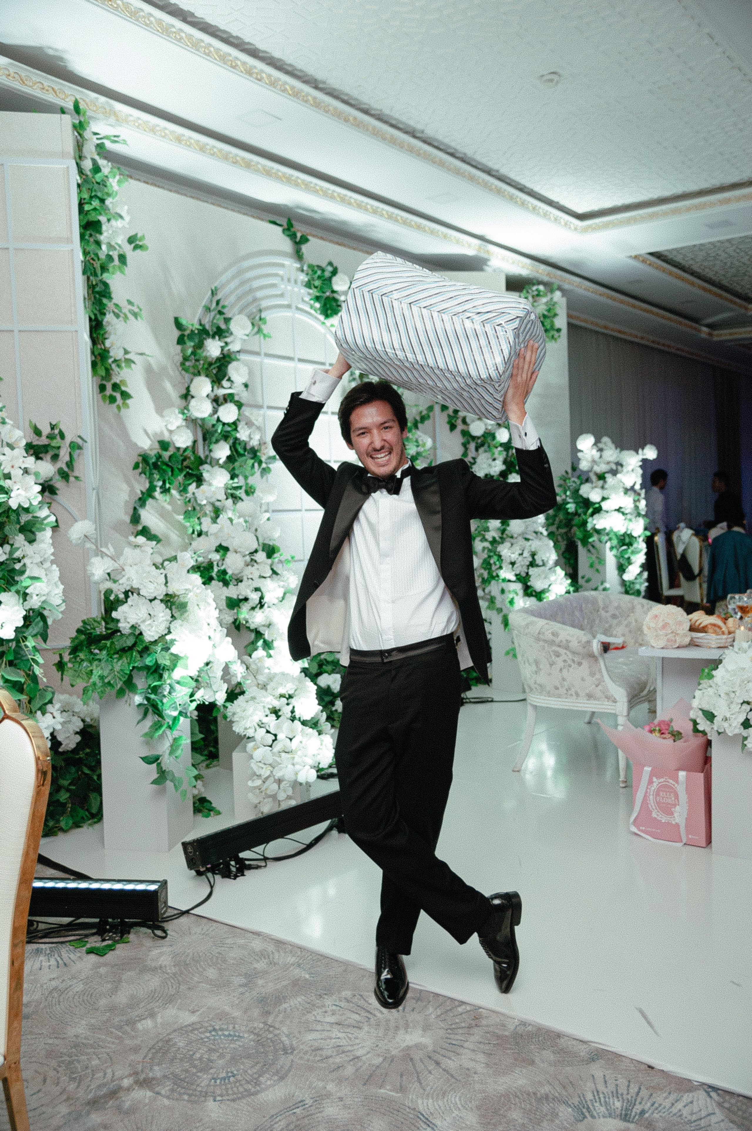 Botir & Zukhra. Главная