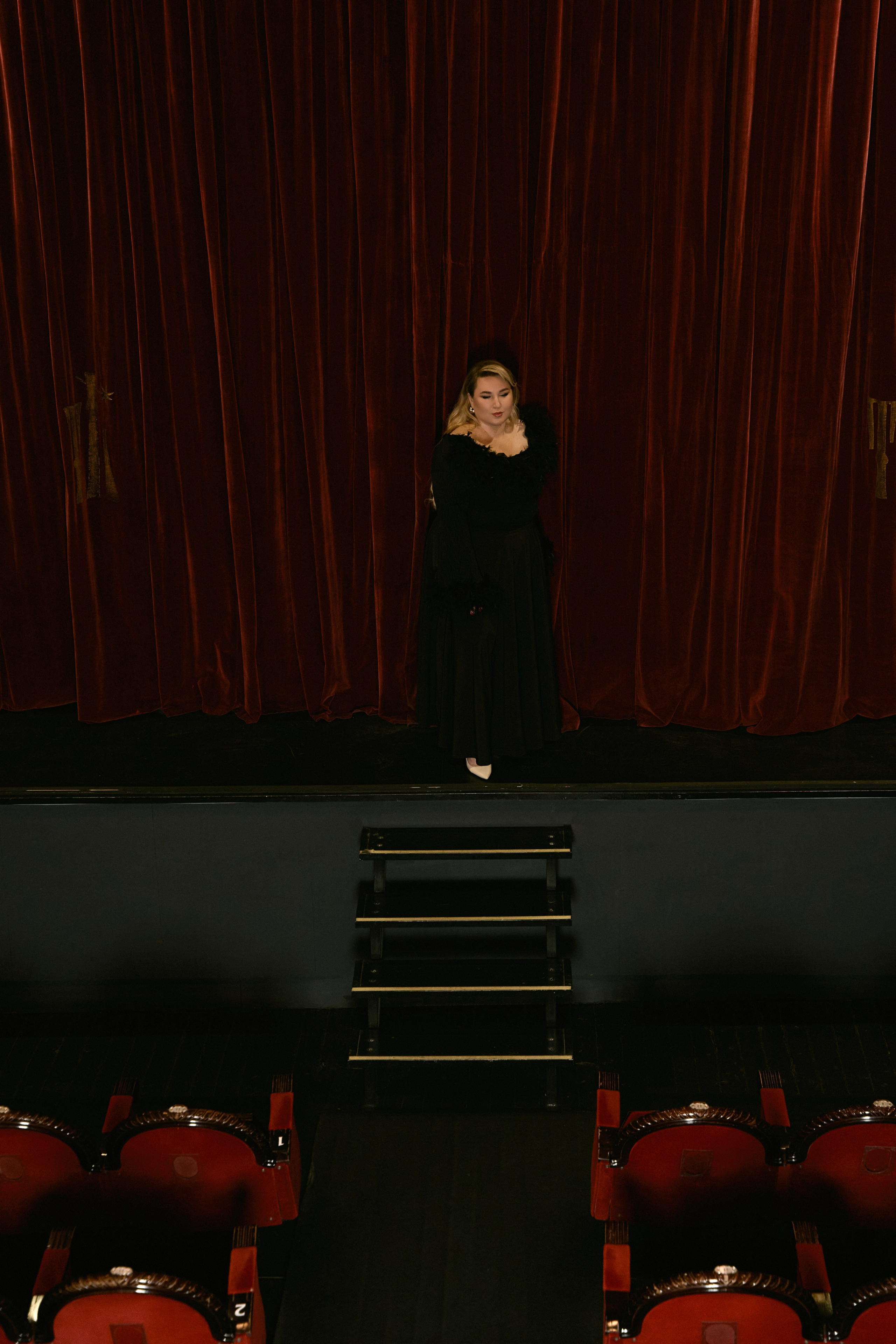 Эксперты. Привет