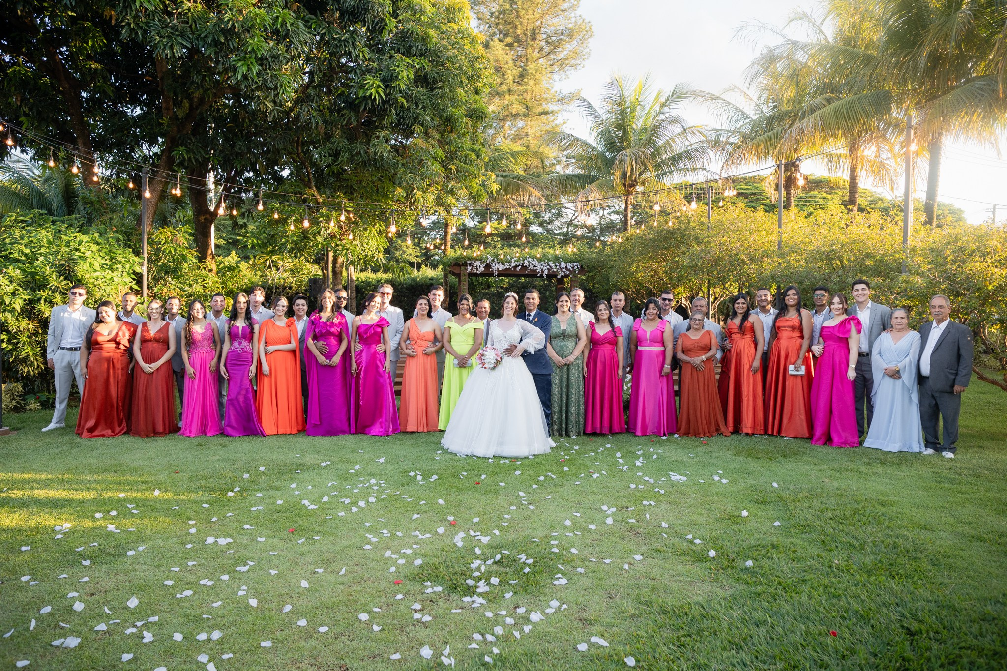 Larissa & Vinicius — Espaço Faveral / Aararaquara. Robson Colaço
