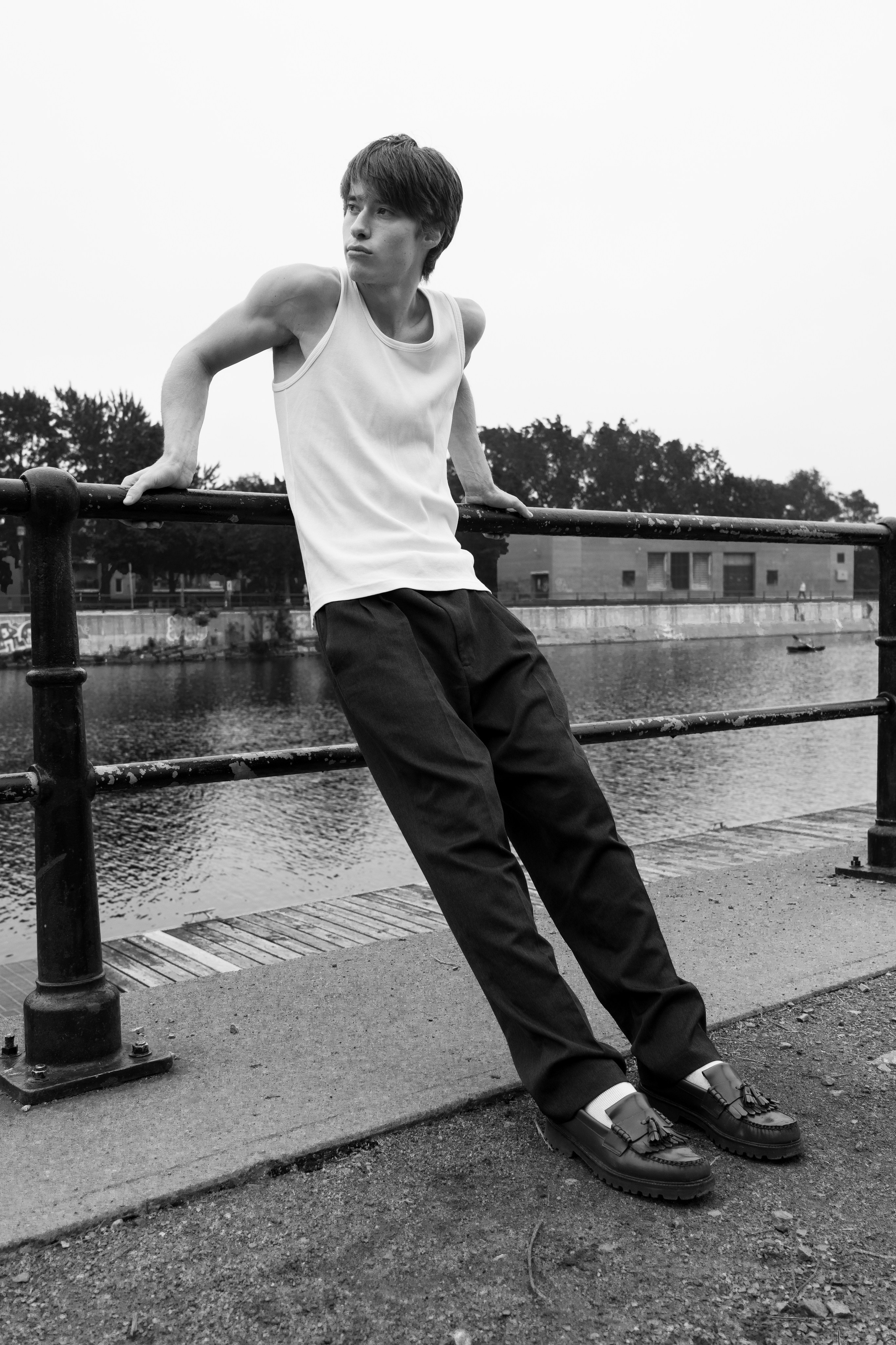 Fashion and Commercial. Production Services NV Visual