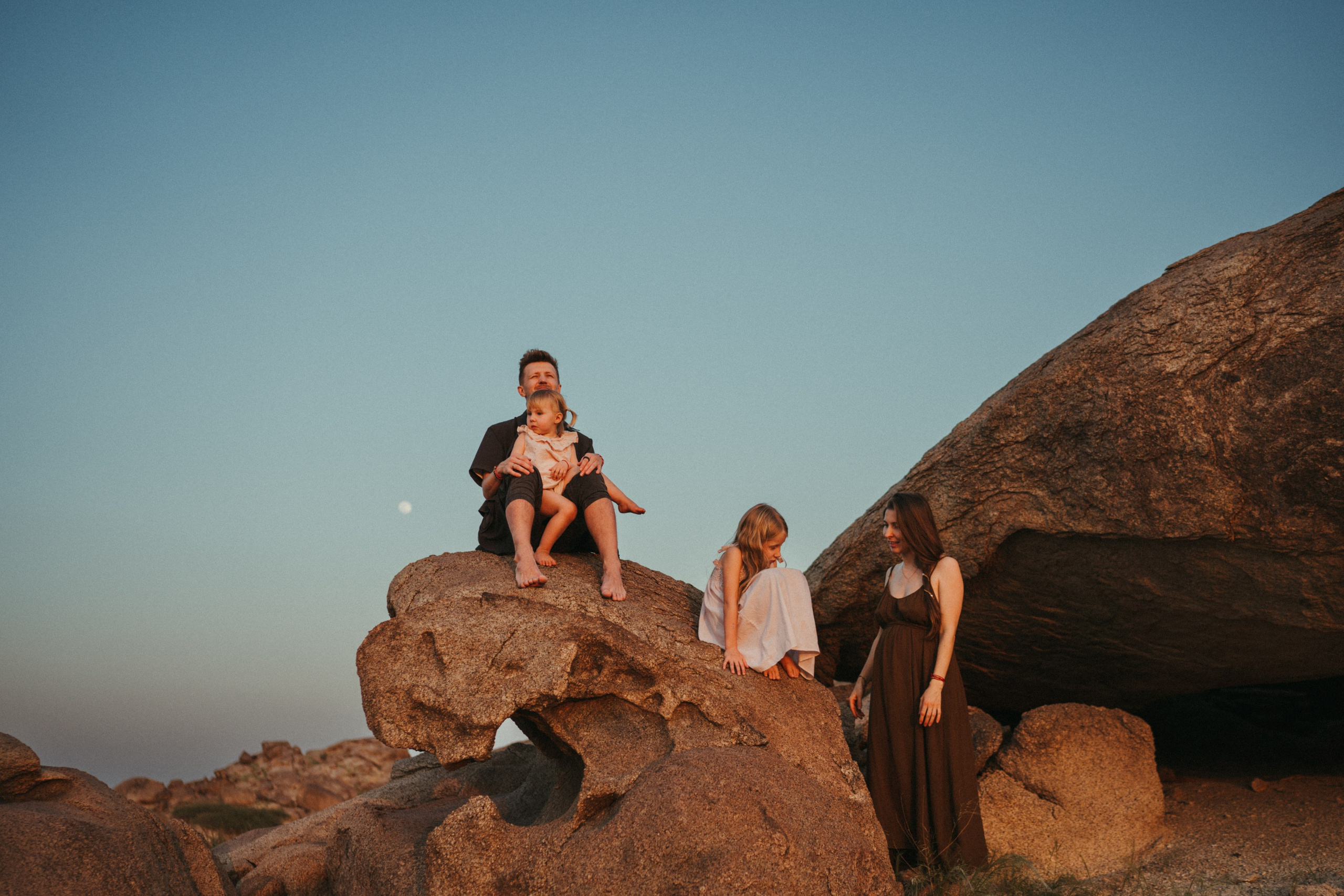 Khoroshilovs Family. Family photographer in Saudi Arabia