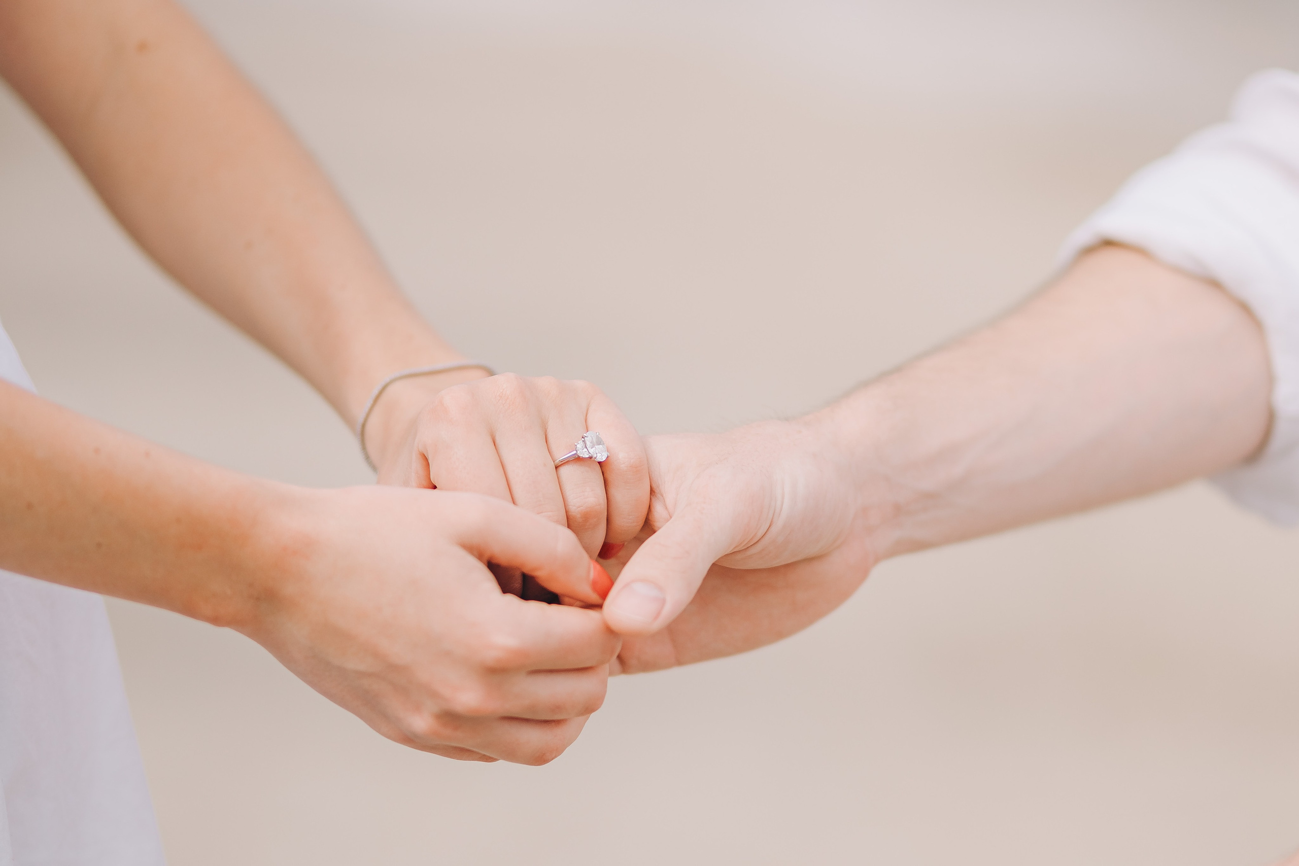 Relaxed Couple Session in Mallorca — Citrus Fields & Seaside. Фотограф у Пальма де Майорка