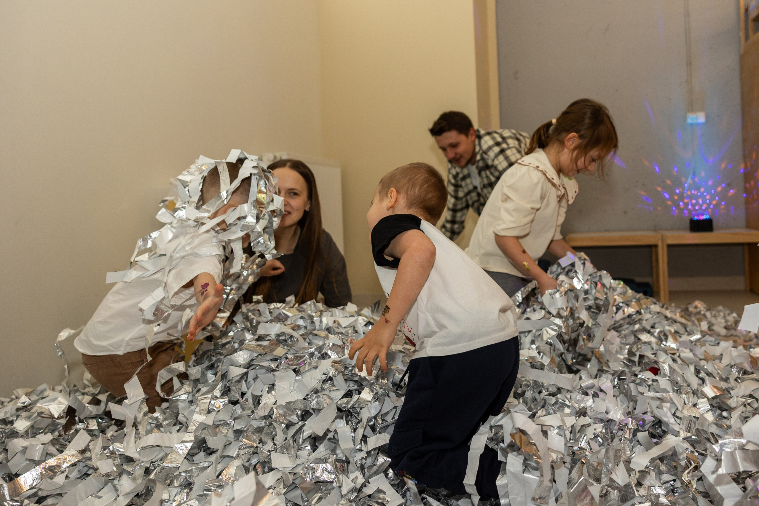 День рождения Артёма 24 января 2026 года. Семейный и детский фотограф в Варшаве Мила Бобровская