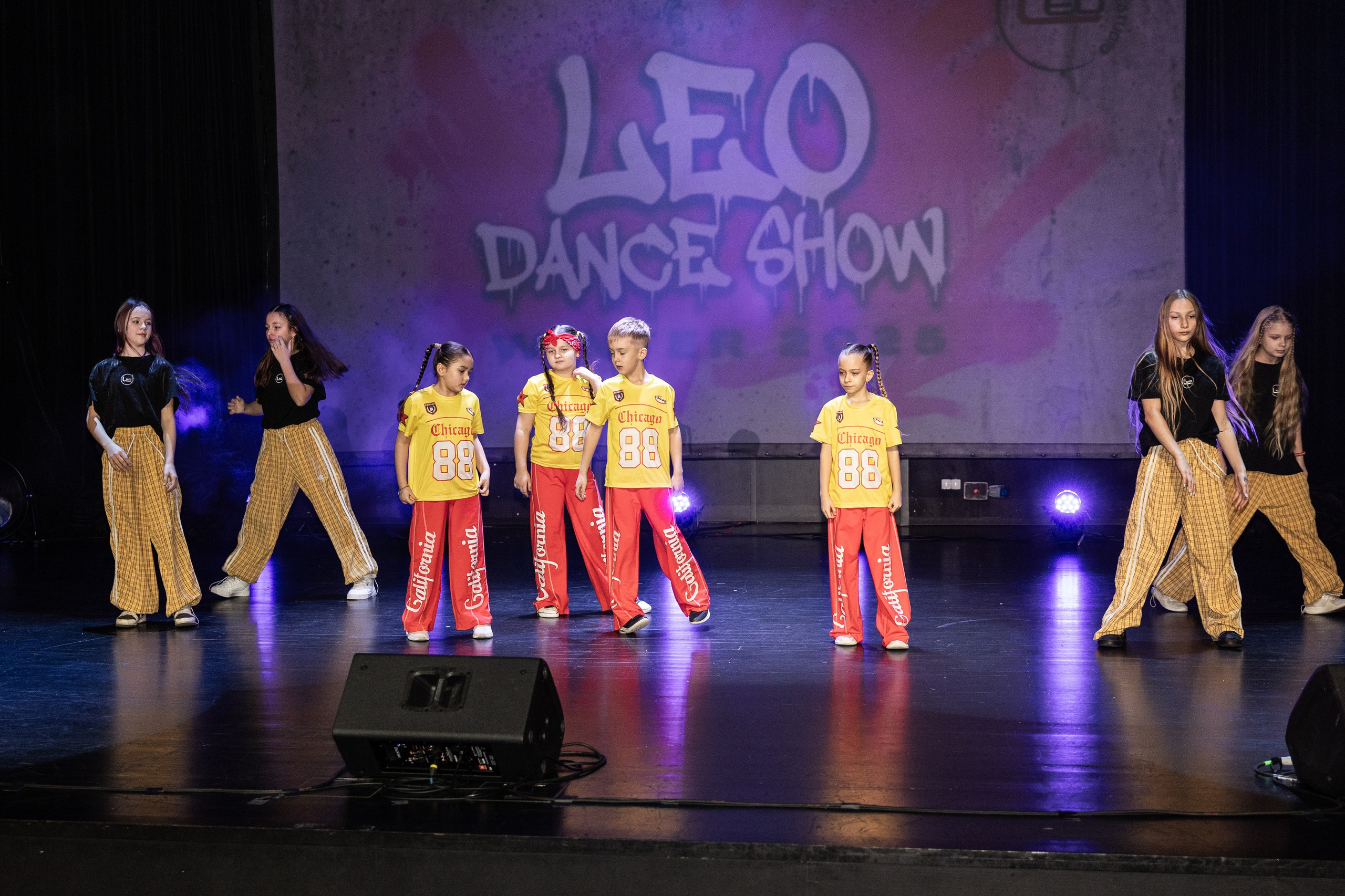 LEO DANCE SHOW WINTER 2025. Семейный и детский фотограф в Варшаве Мила Бобровская