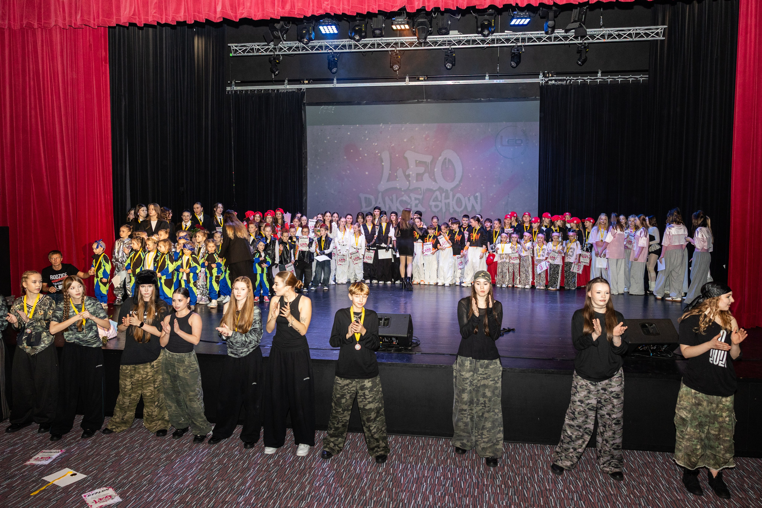 LEO DANCE SHOW WINTER 2025. Семейный и детский фотограф в Варшаве Мила Бобровская