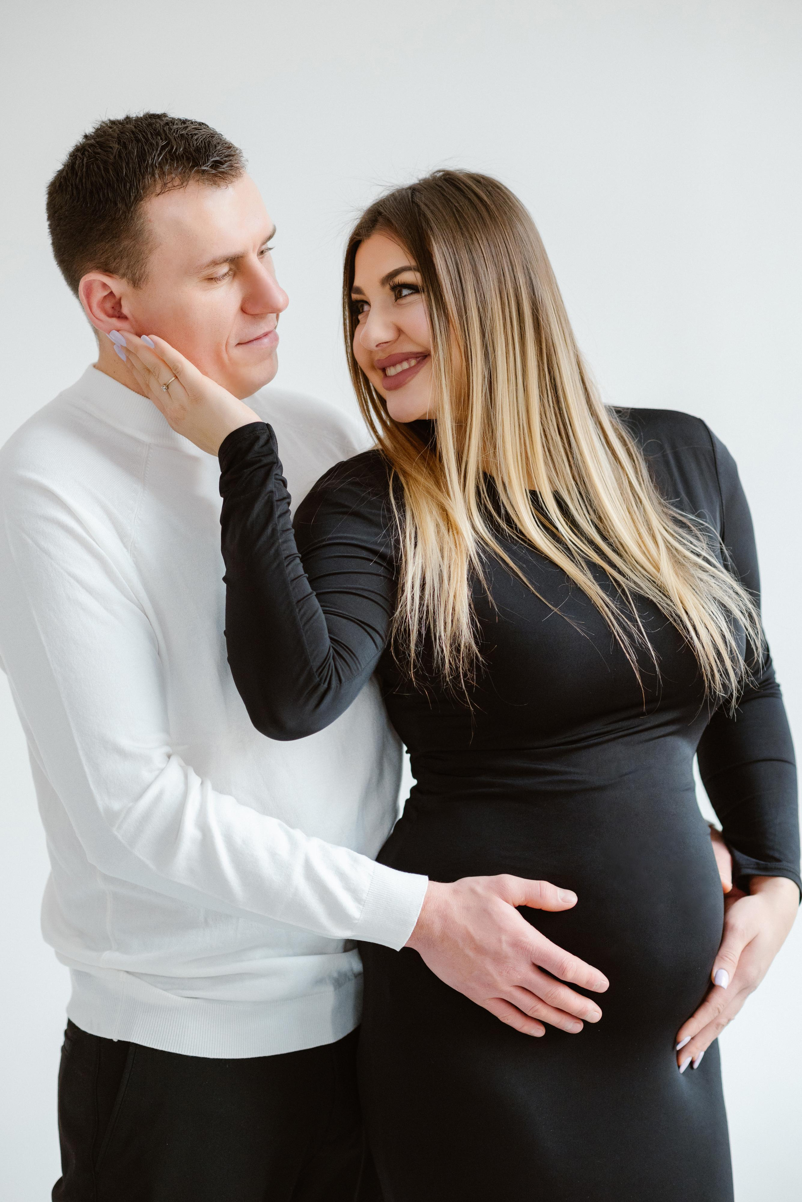 Brzuskowa sesja. Wedding photographer Warsaw and Europe