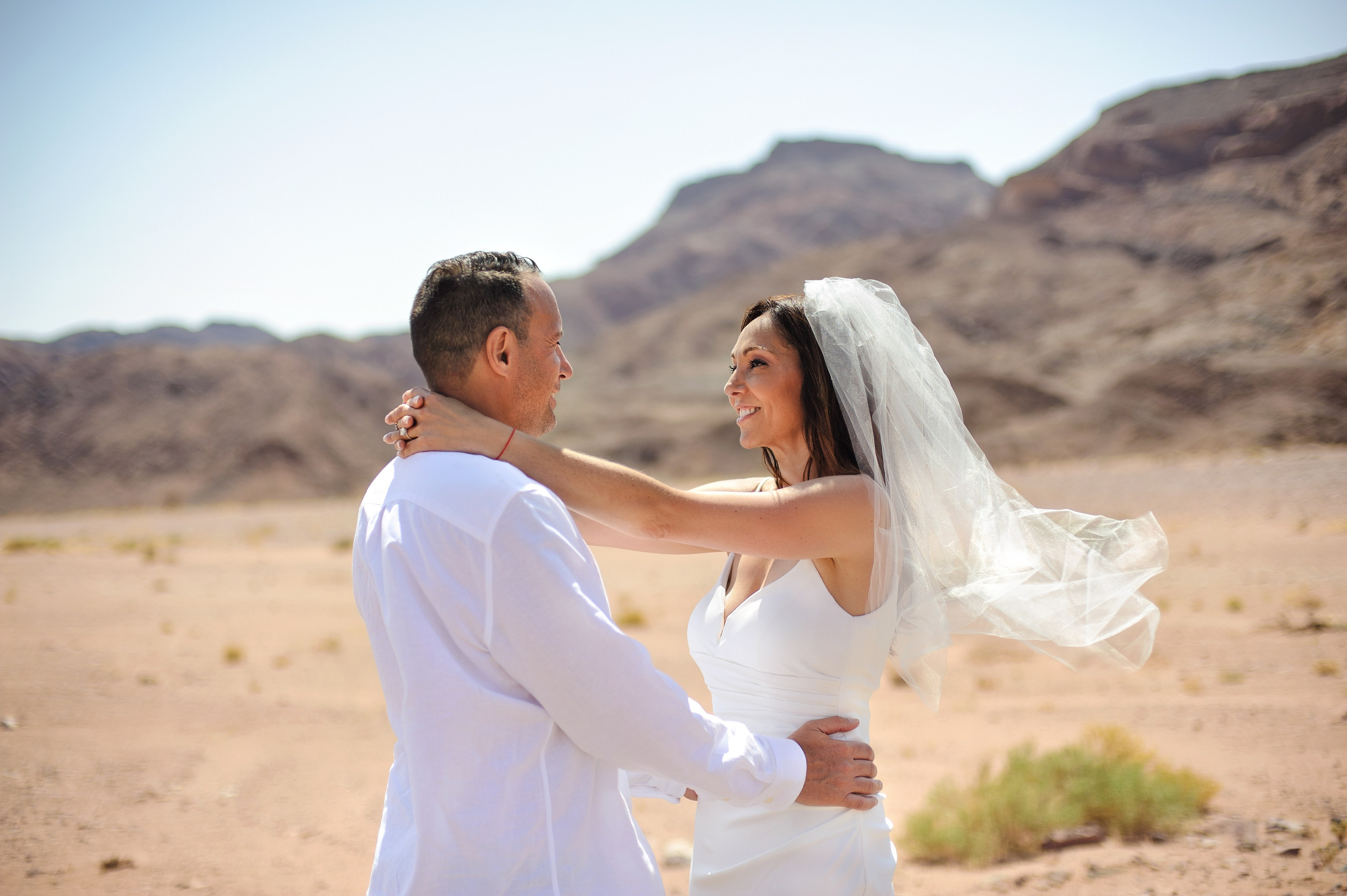 Wedding in the Timna park for Guy & Jodie. Family children pregnancy love stories photographer in Eilat Israel Olga Amchislavsky