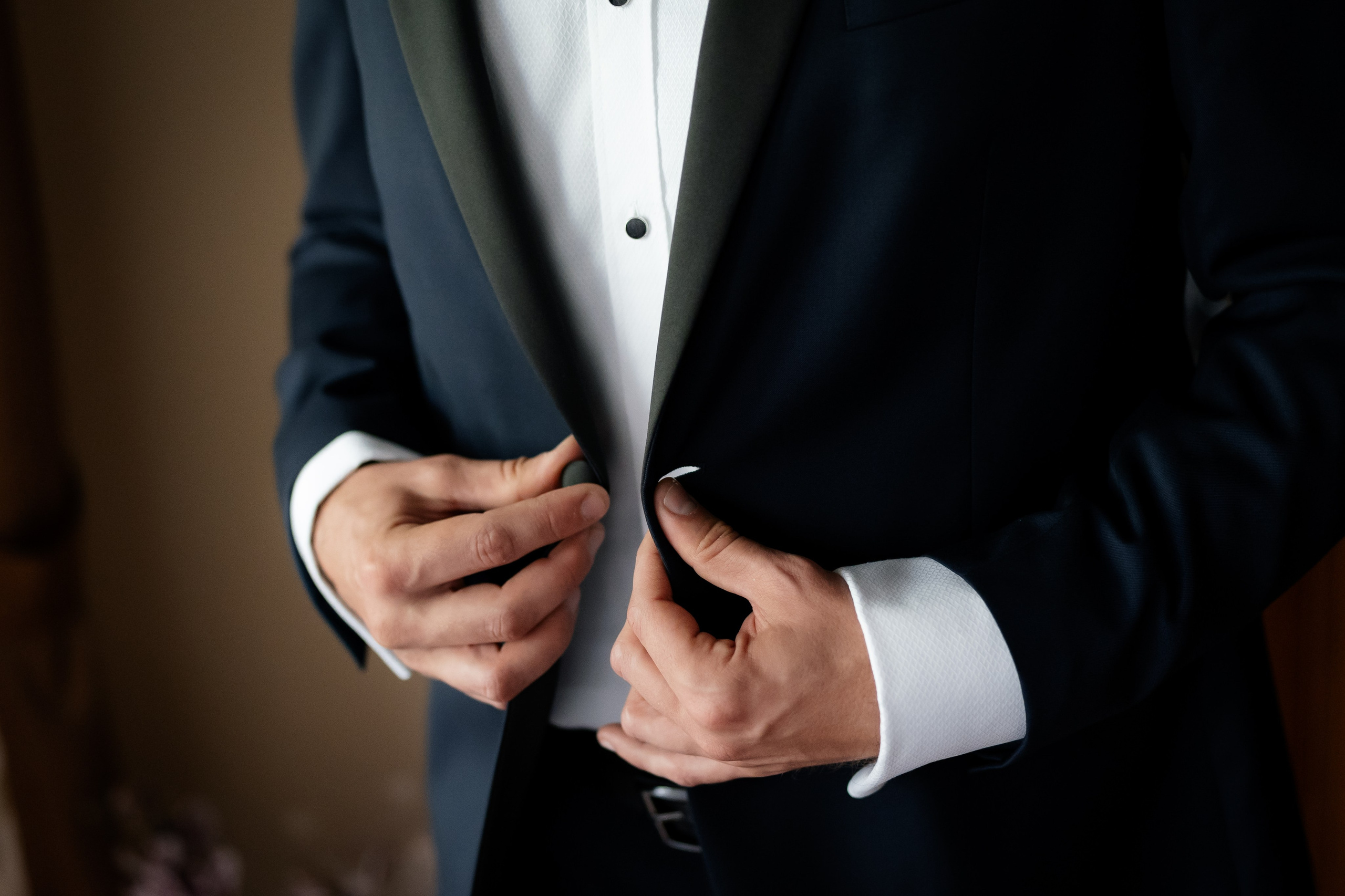 Elly & Andrew. Destination Wedding Photographer Alex Pasarelu