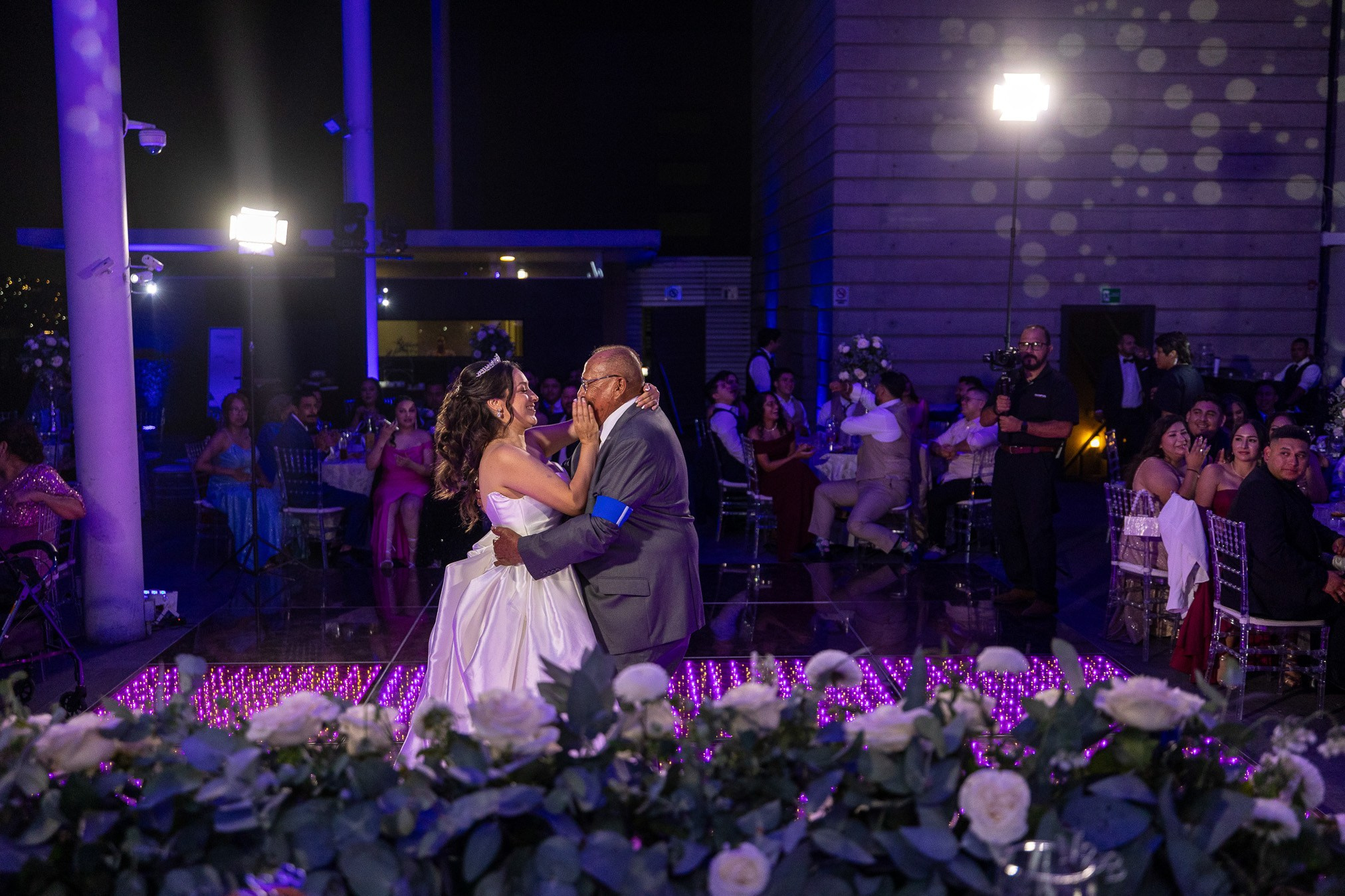 Torre Cosmopolitan Boda Tijuana Marysol y Brandon. Estudio de fotografia en Tijuana