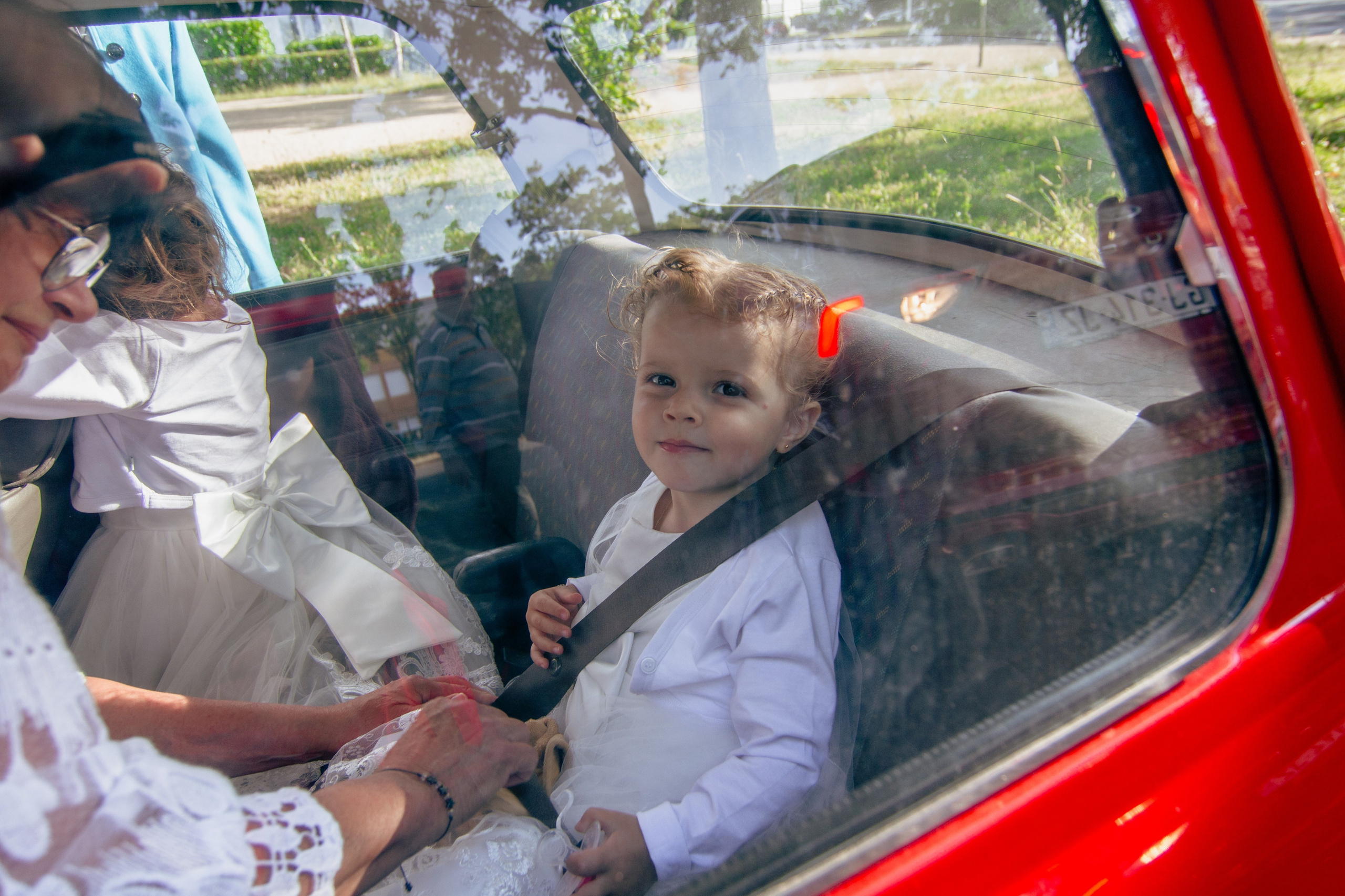 Julia et Shanna | Baptême. Studio photo « Partage ton bonheur » – Photographe famille près de Châtellerault, Poitiers et Tours