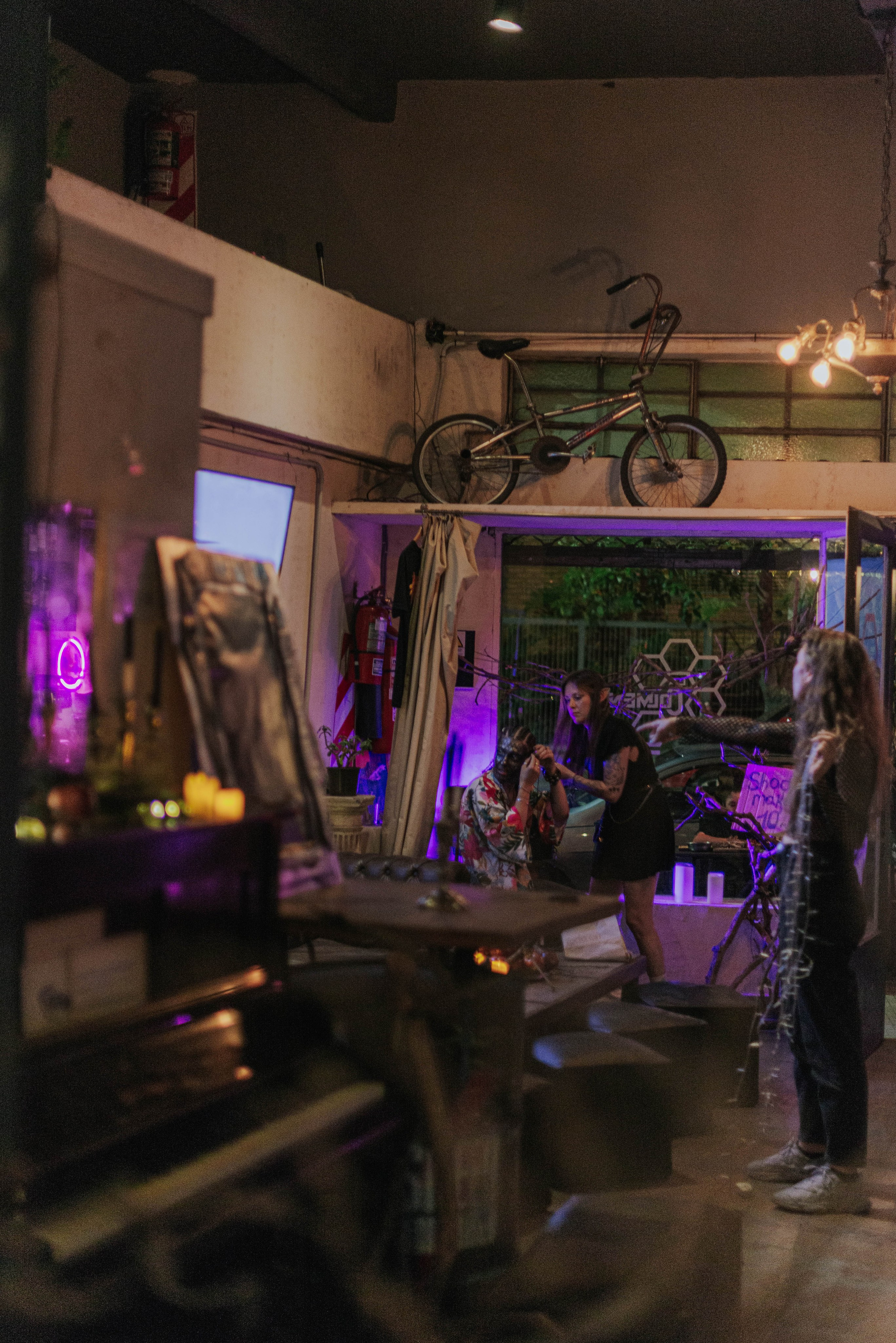 Ladno.cooperativa. Photographer @elmirkami in the city of Buenos Aires