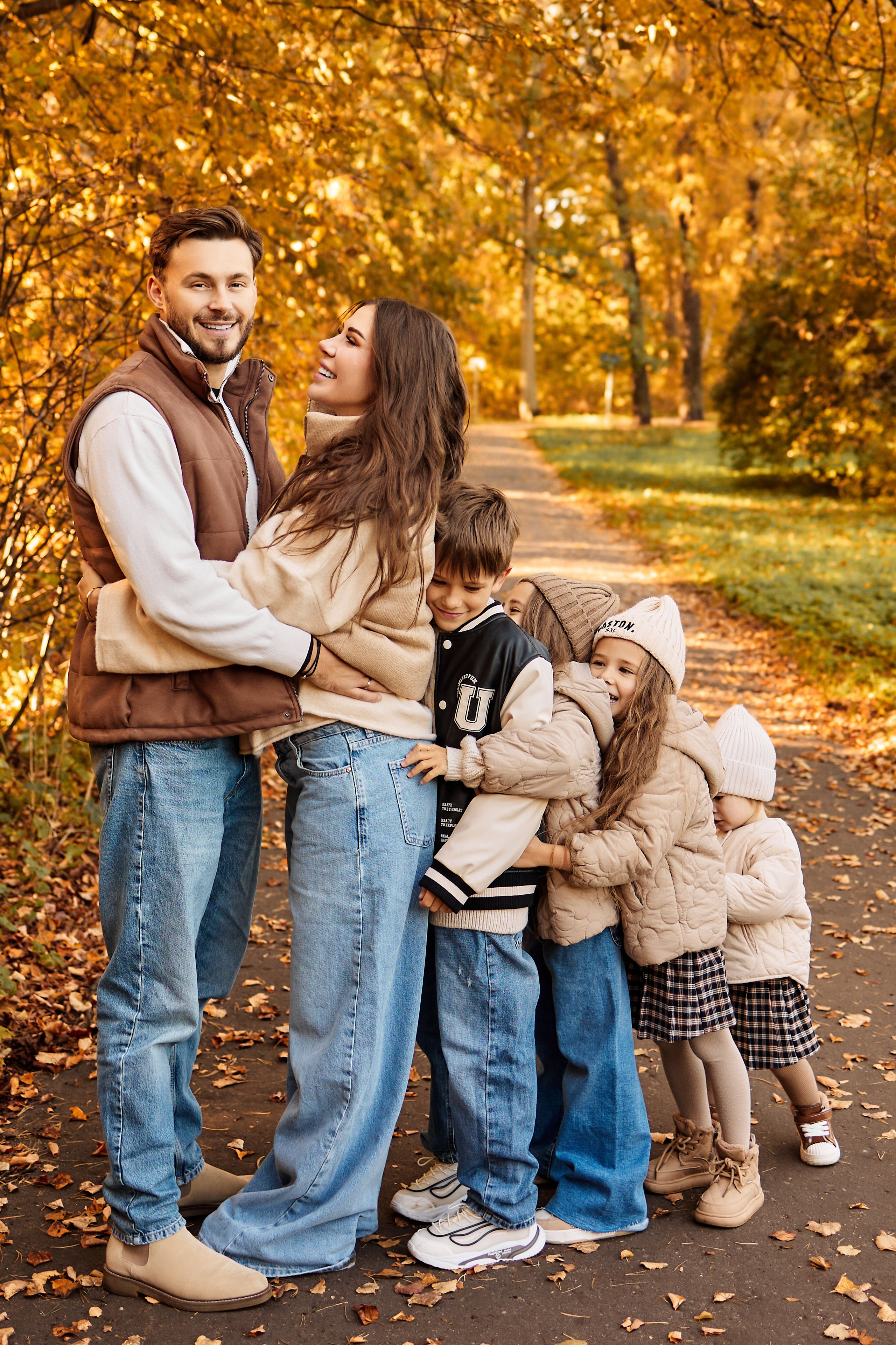 Family photo shoot for a millionaire blogger. Destination wedding and fashion photographer in Riga Igor Davidovich