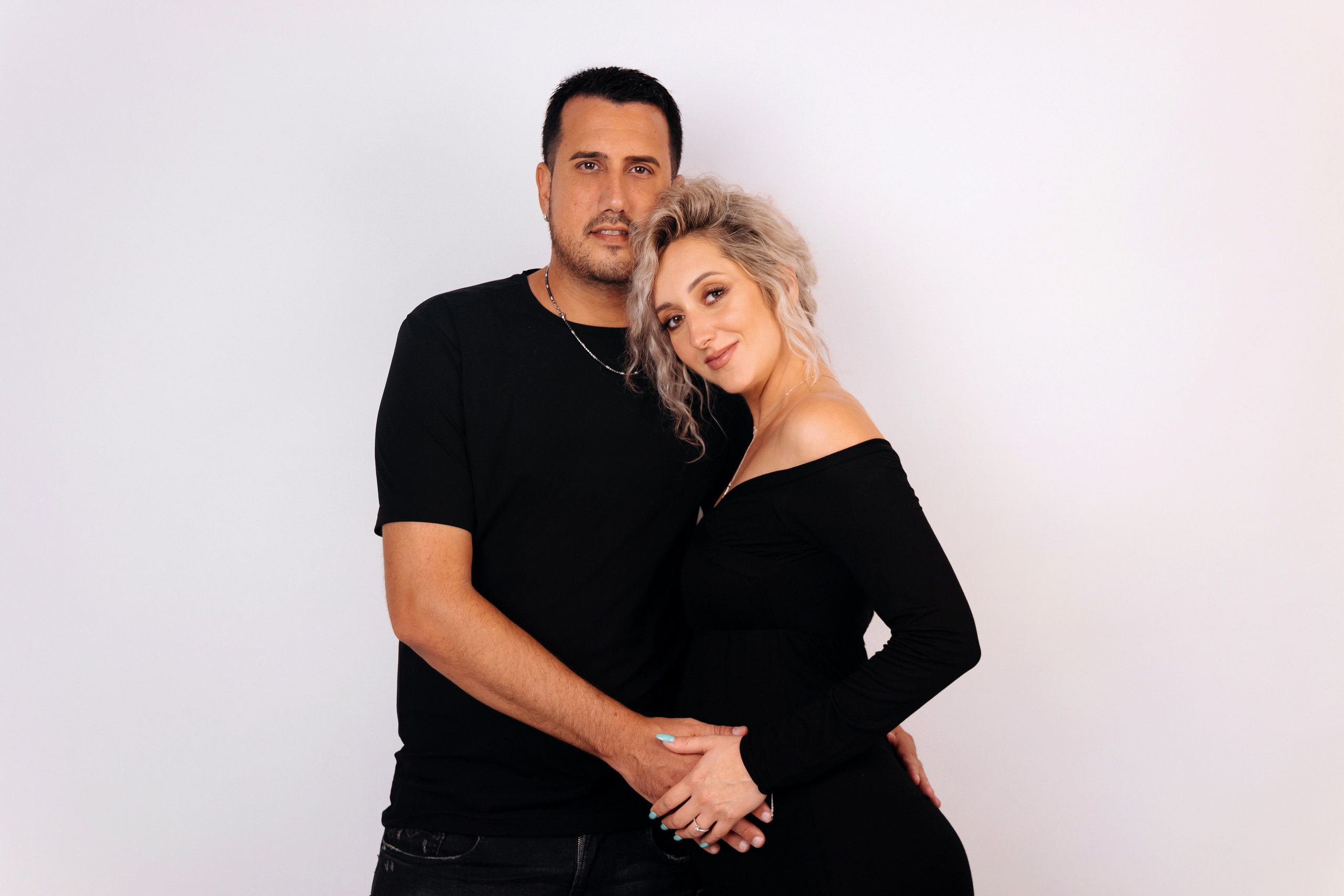 Studio pregnancy photoshooting for Alina and Michael. Home