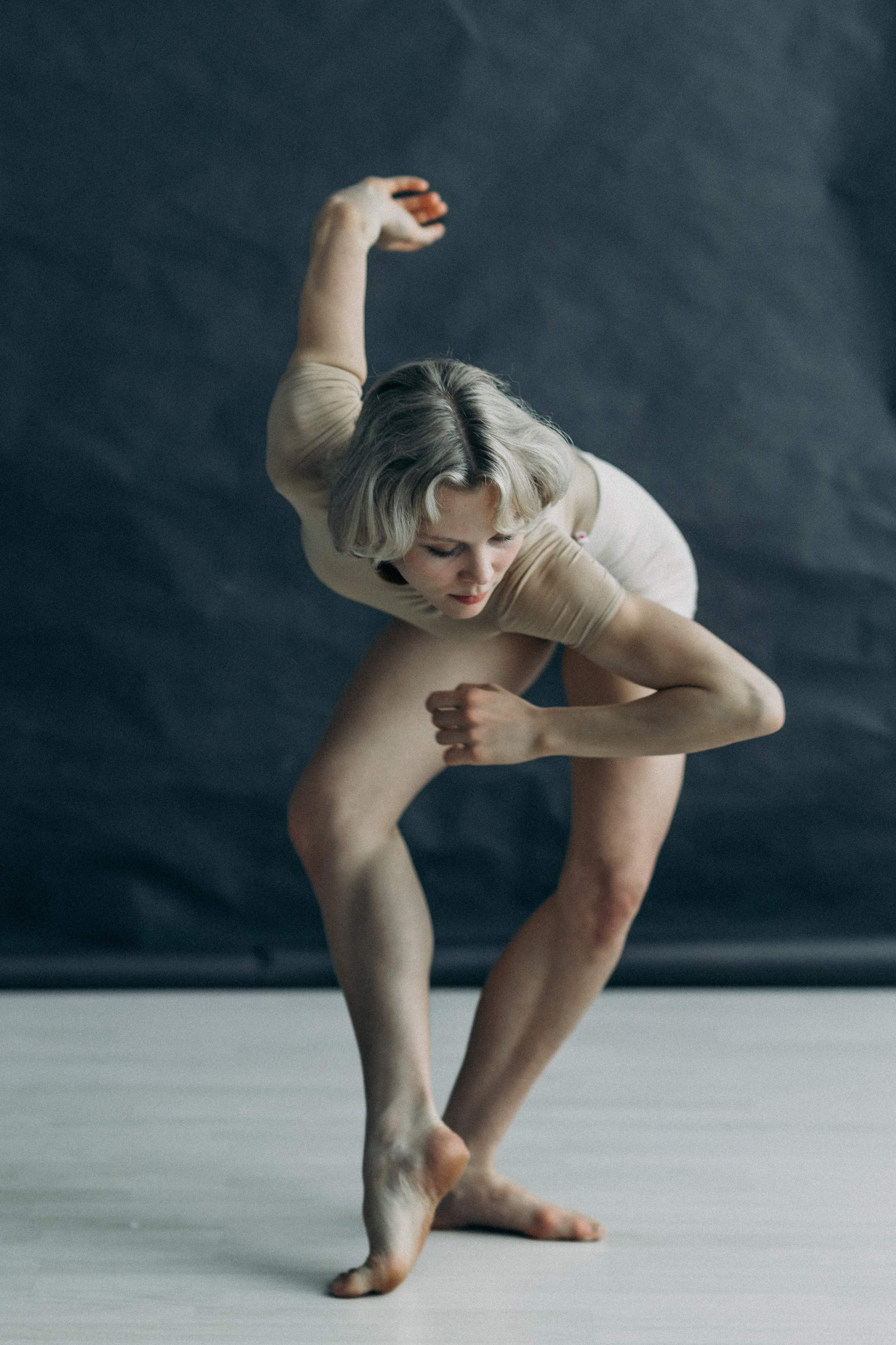 DANCERS. Victoria Olonen – Cinematic Portrait Artist | Helsinki & Europe