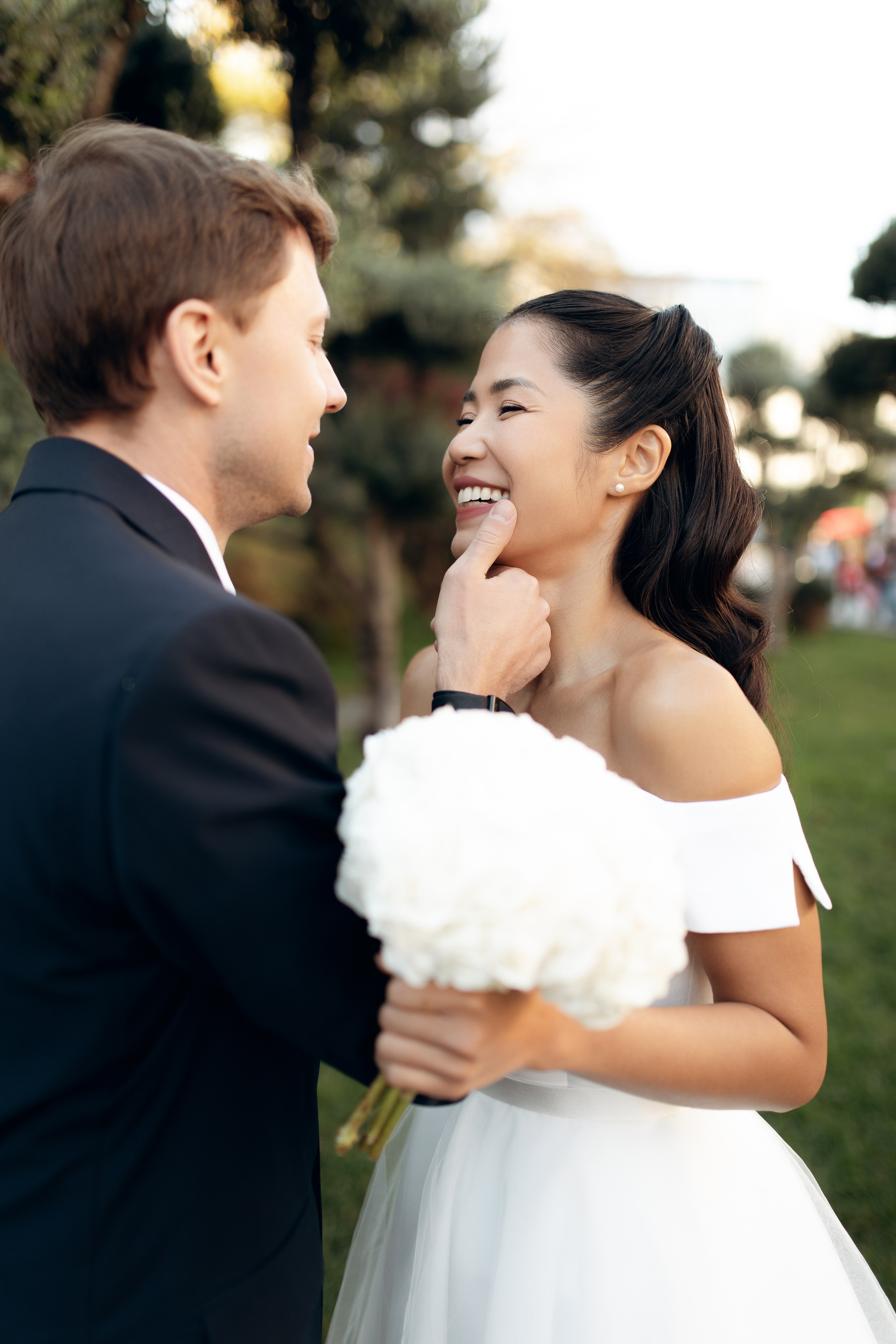 Yuri & Sara. Wedding photographer in Georgia