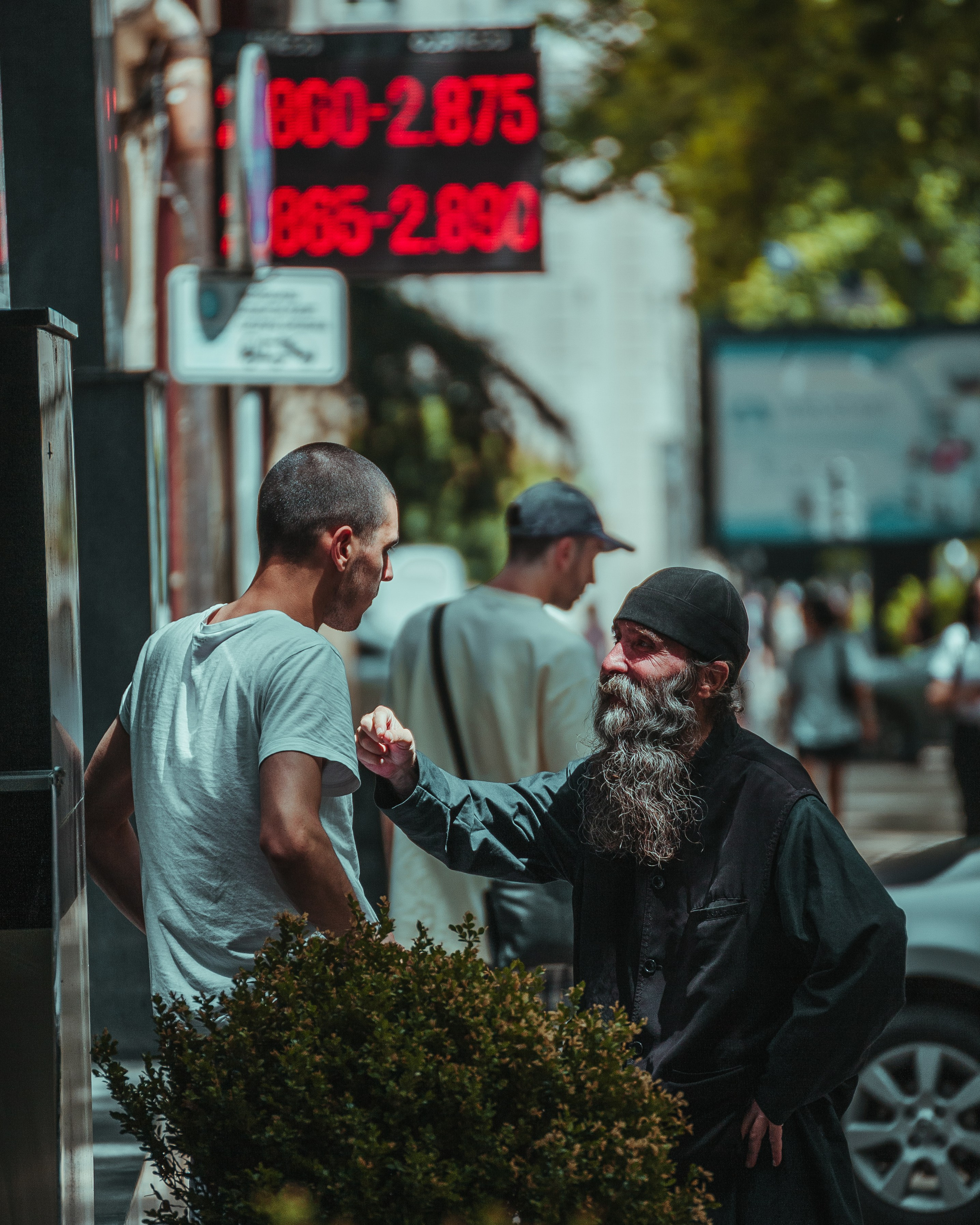 T B I L I S I. Bspander