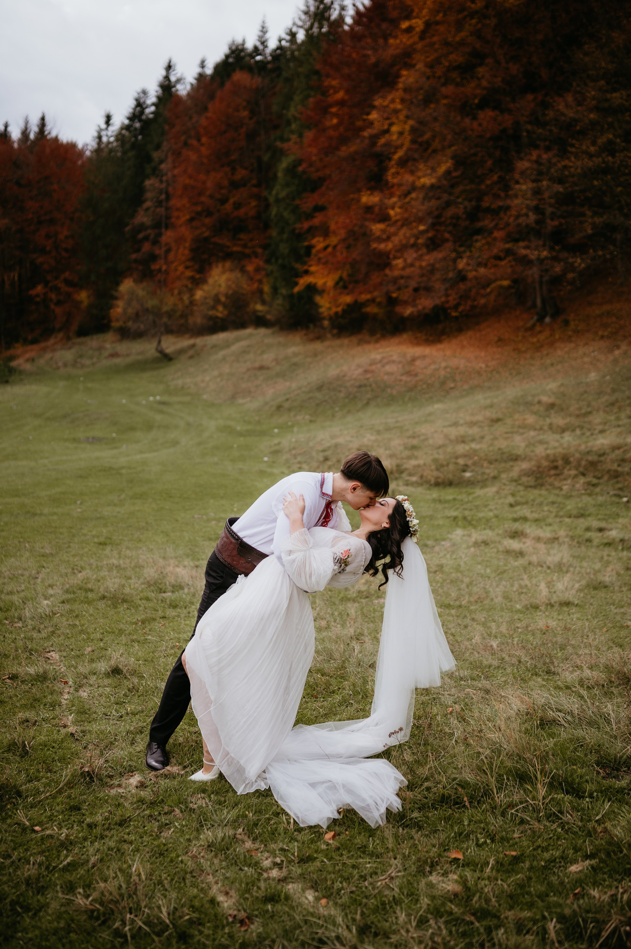 Iulian si Felicia. Valentin Melen - fotograf de nunta 🤍