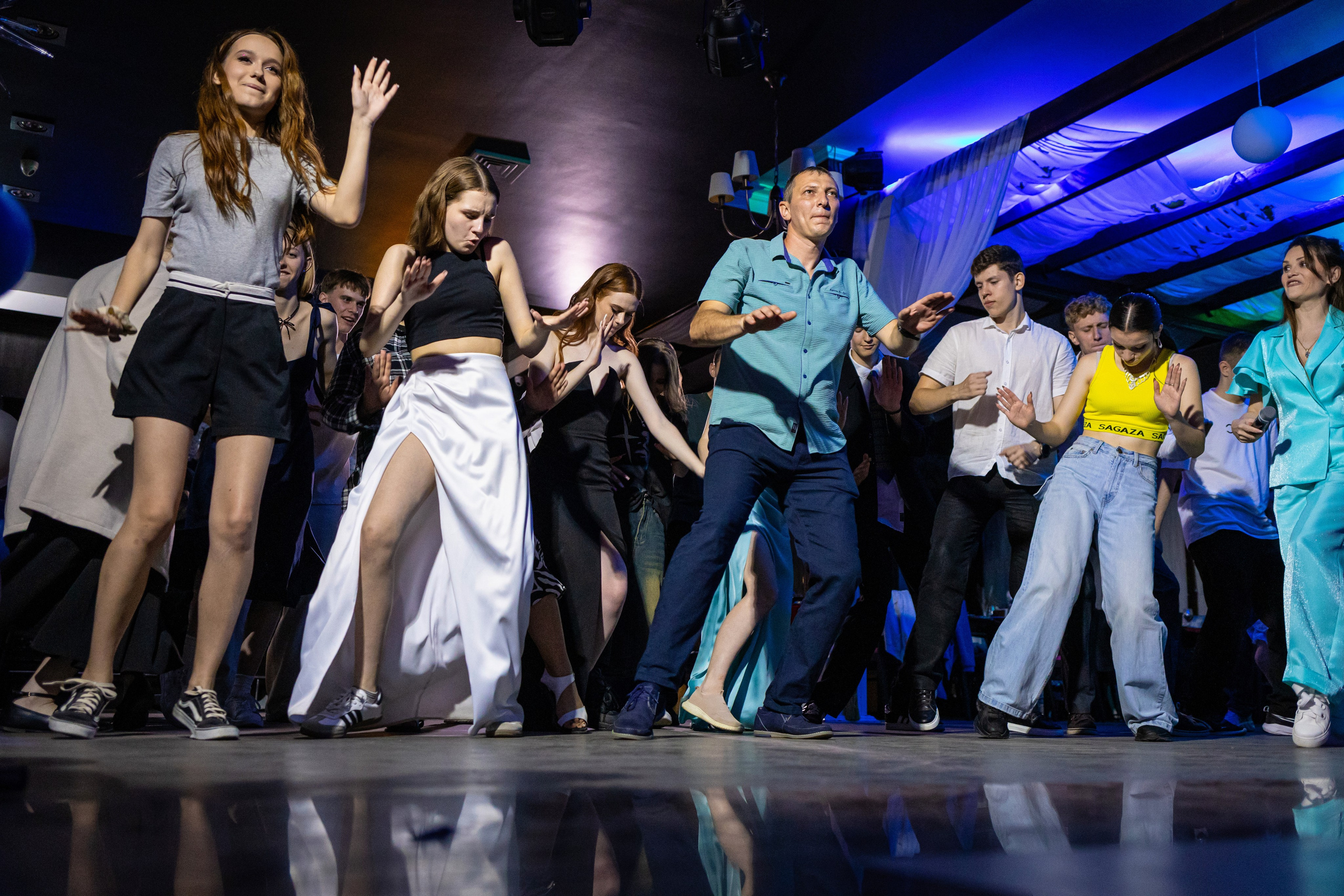 Пример фотосессии последний звонок и выпускной 11А, все в куче по очереди