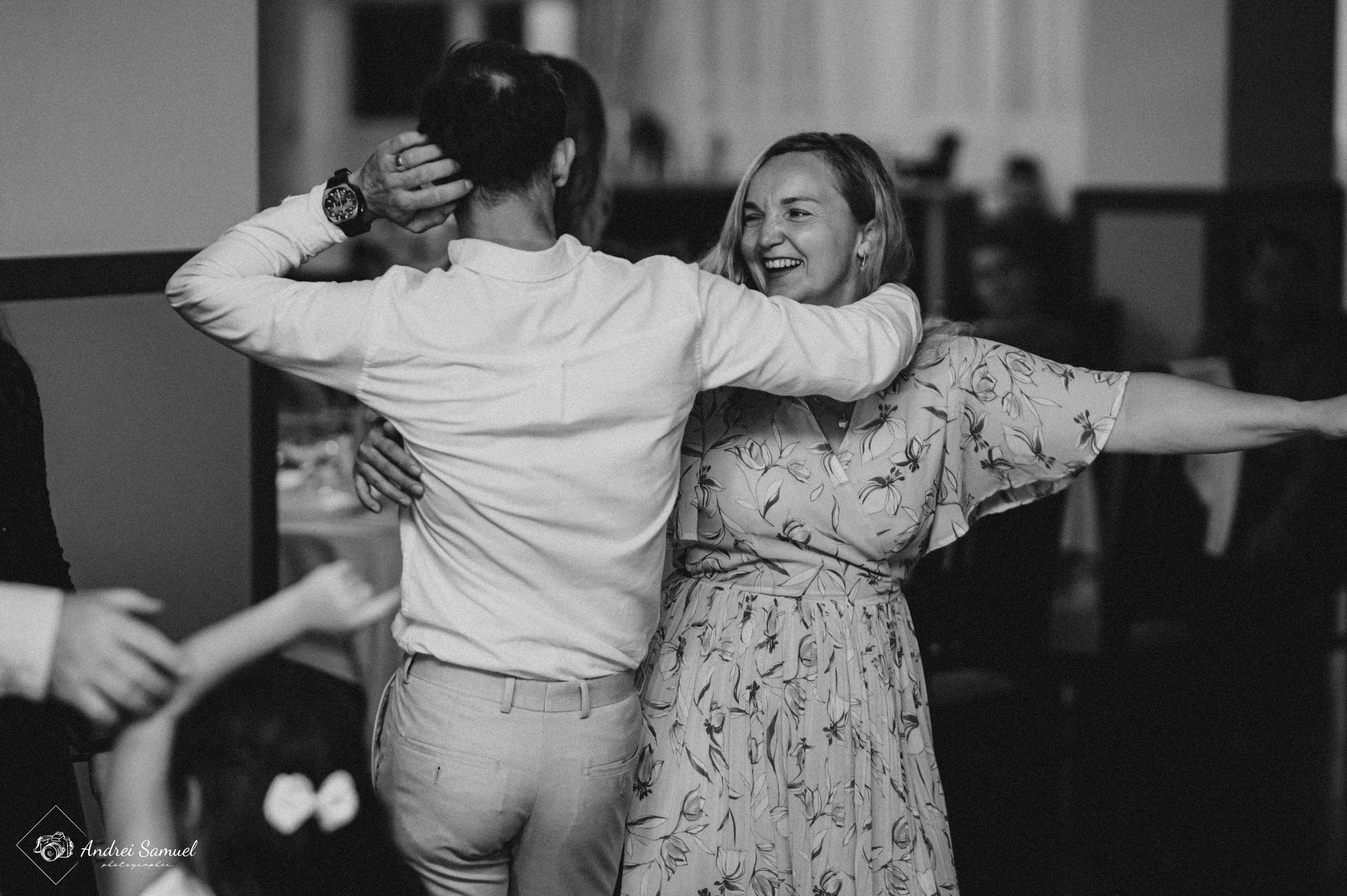 Ema. Andrei Samuel – Fotograf București | Evenimente, Studio, Imobiliare, Produs