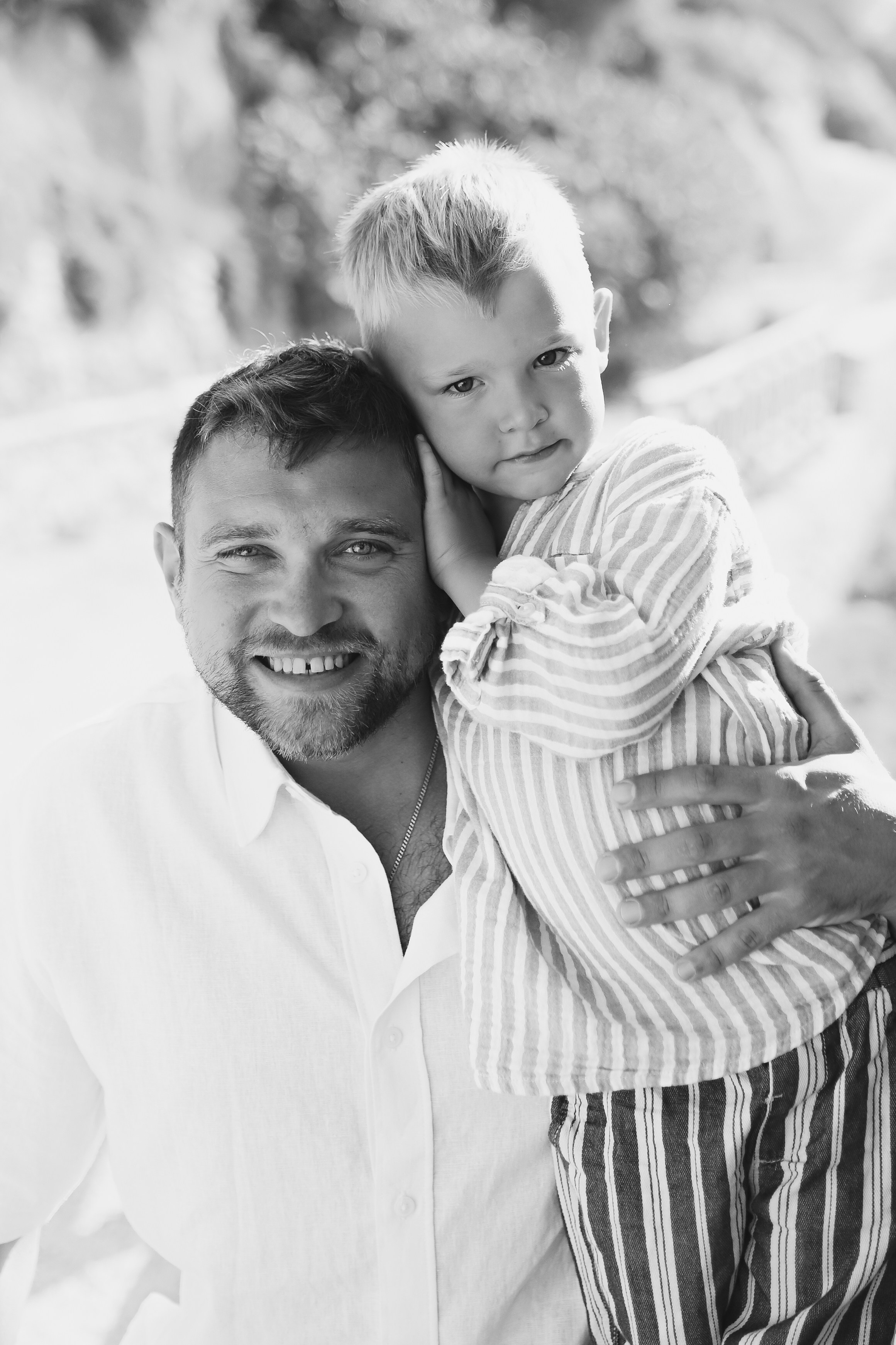 Family Photoshoot in Rhodes. Photographer in Rhodes Island