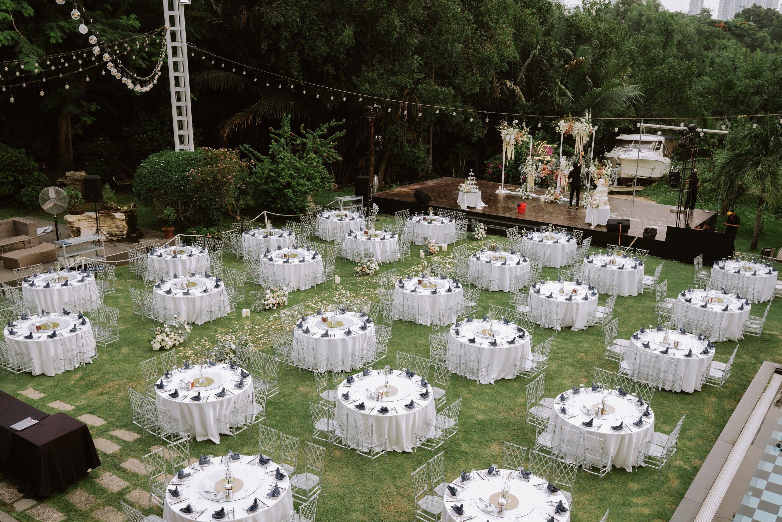 PHAT & TUYET. WEDDING PHOTOGRAPHER IN VIETNAM