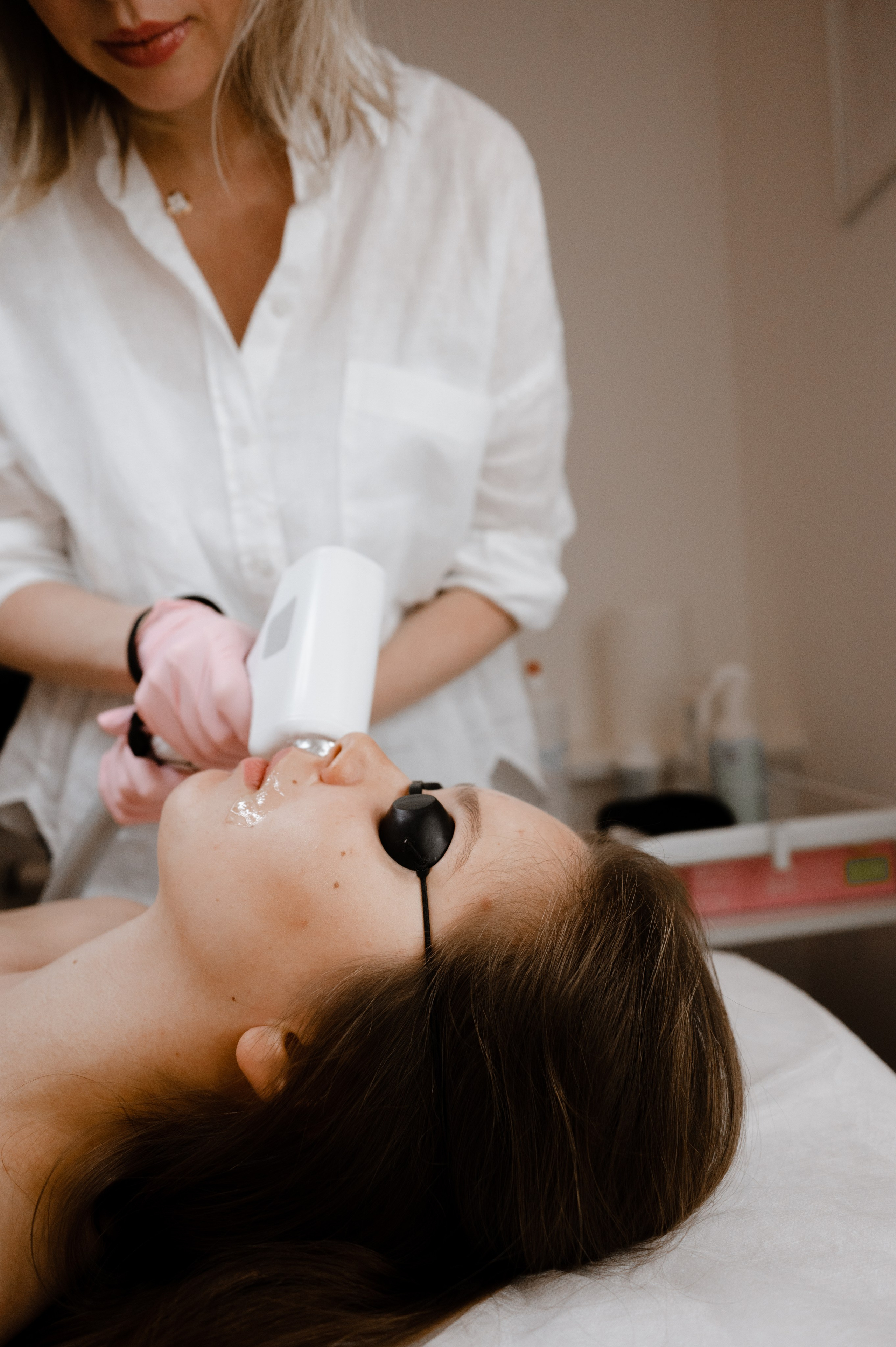 Astudio beauty studio in Prague. ANNA-MARIA PHOTO CONTENT CREATOR — фотограф, эстет, художник и визуальный эксперт в Instagram, работающий в Праге