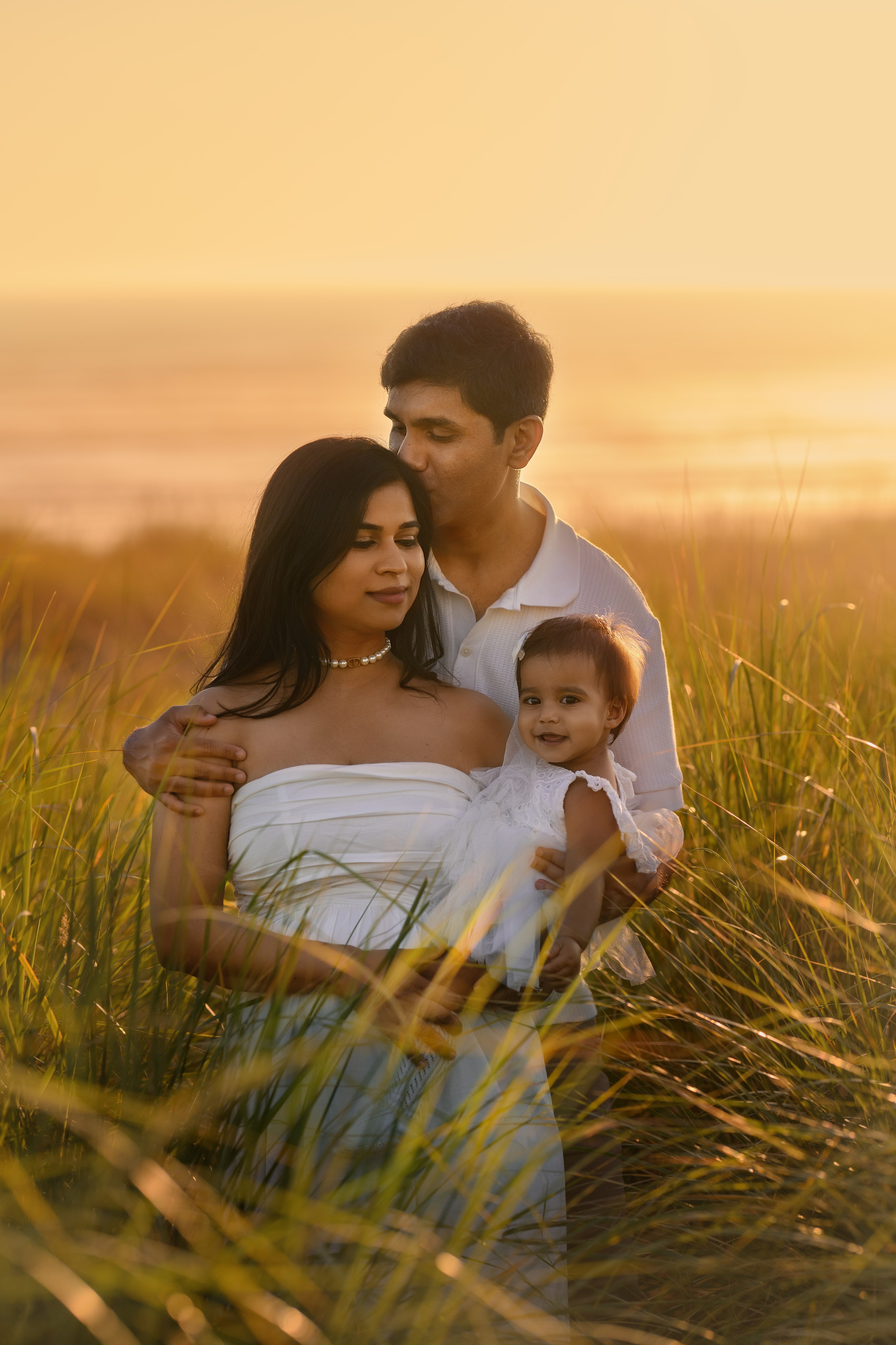 Praveena’s family. Wedding & family photography in Seattle area. Helen Michelle photographer