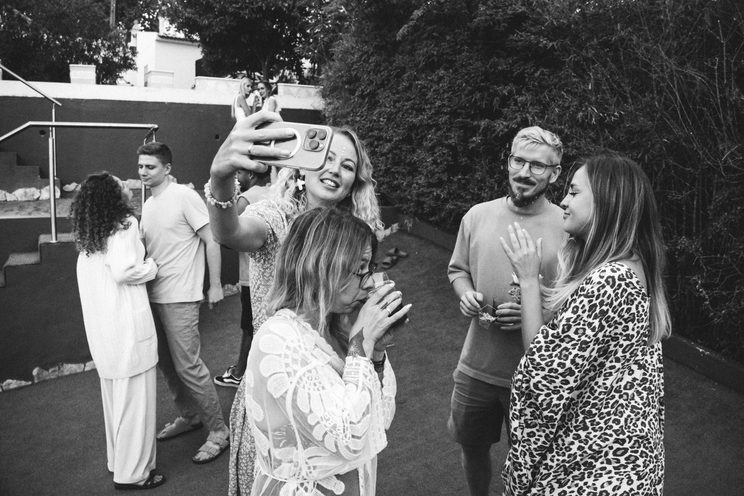 Pool party in  High Villa.  Cascais Sintra Lisbon. Валерія Сичова. Сімейний та репортажний фотограф в Португаліі