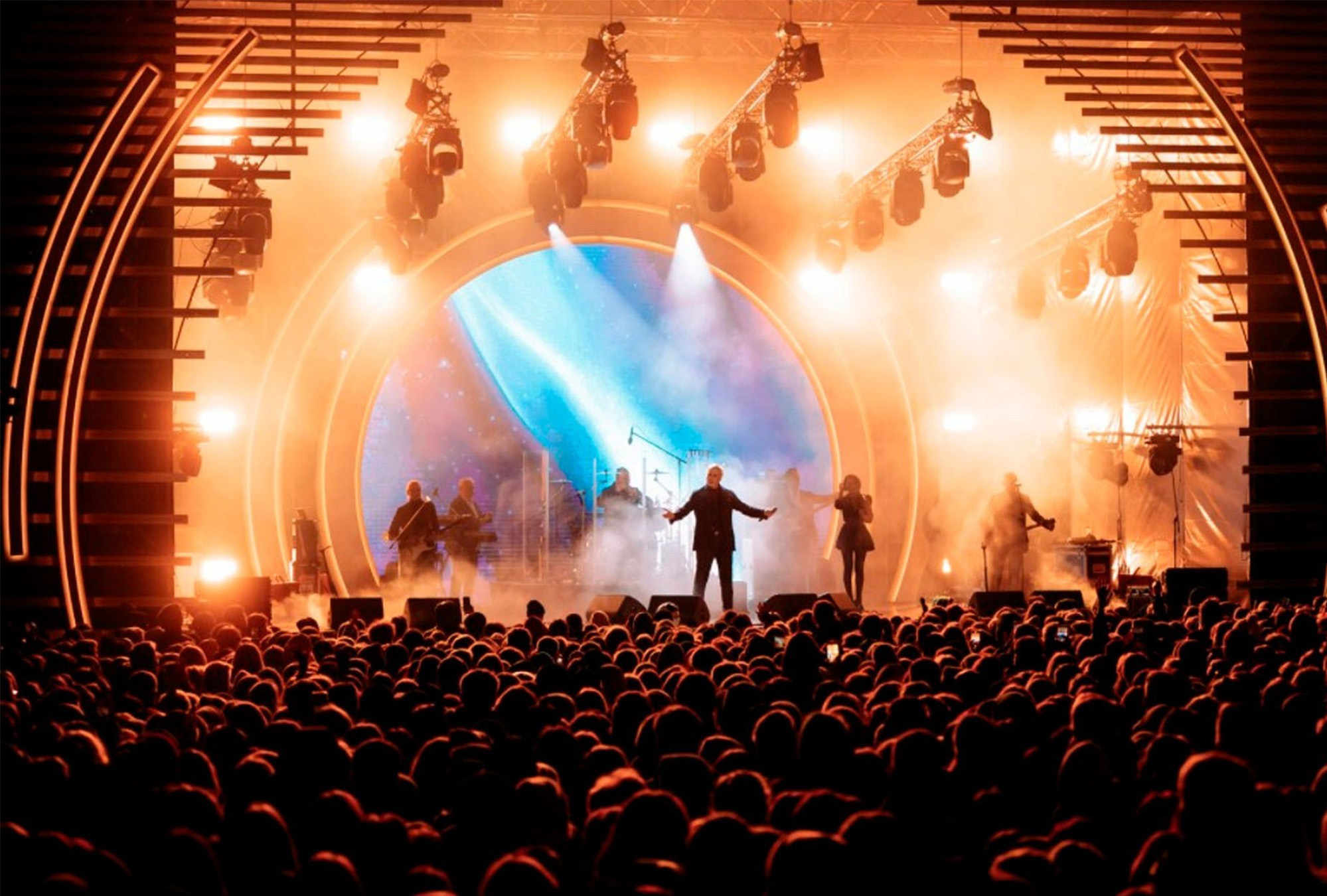 Open-air фестиваль с профессиональным звуком и светом