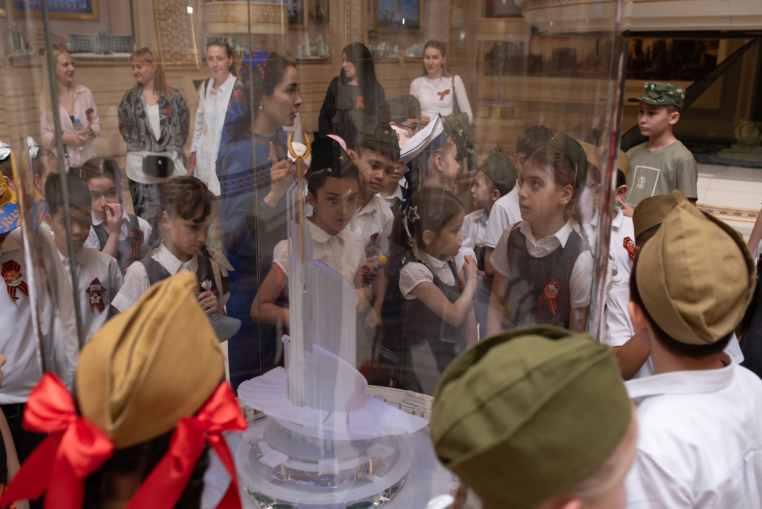 Вечный огонь 2"А» класс. Ваш фотограф в Ашхабаде Гамлет Осипов