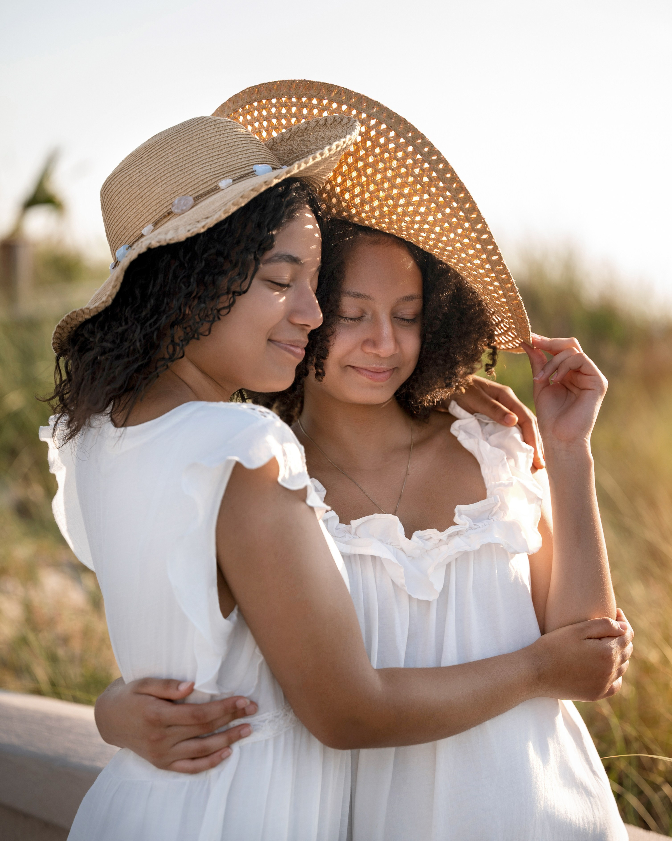 Sisters. Portrait, kids and family photographer in Wesley Chapel Alina Alice Osipova