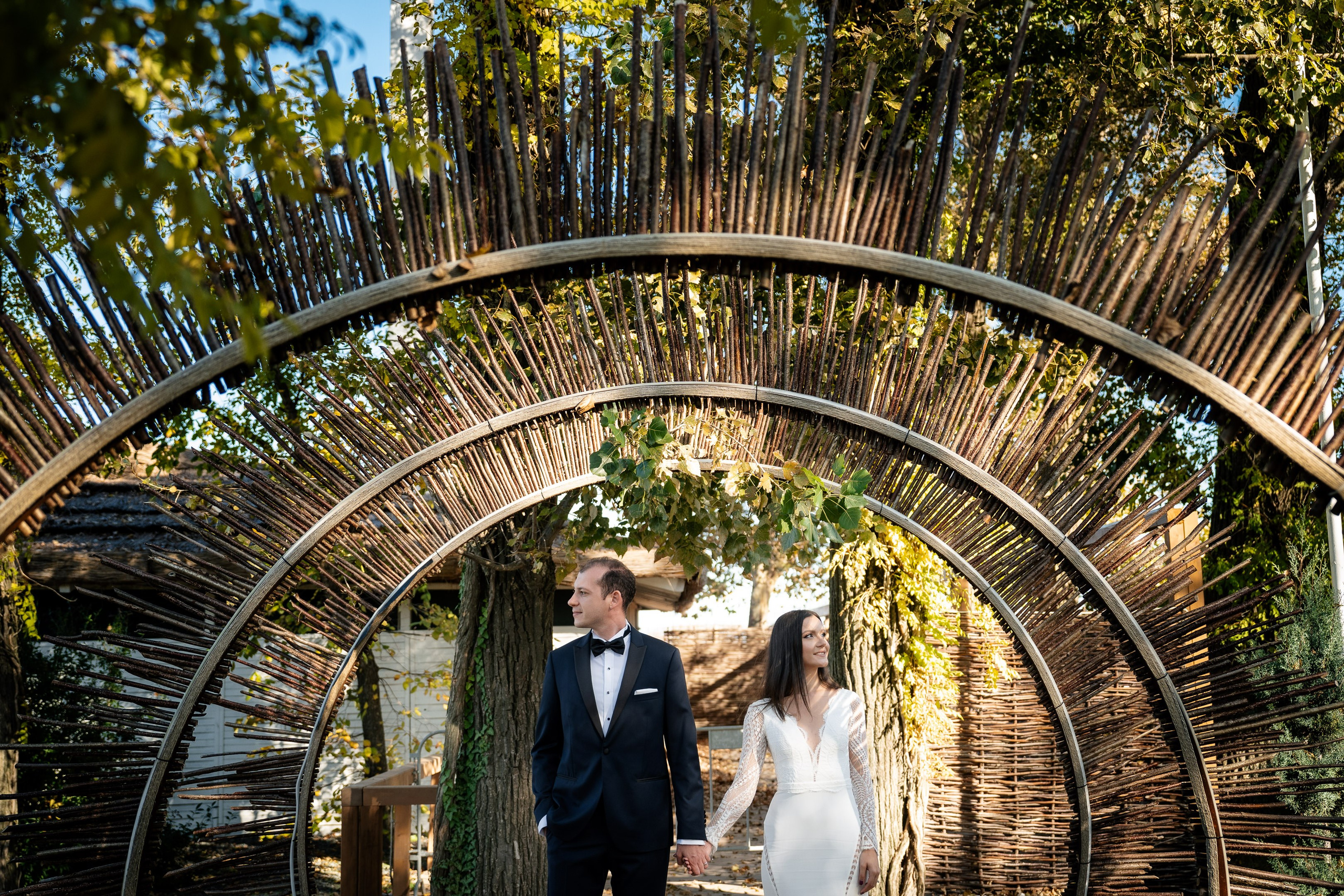 Elly & Andrew. Destination Wedding Photographer Alex Pasarelu