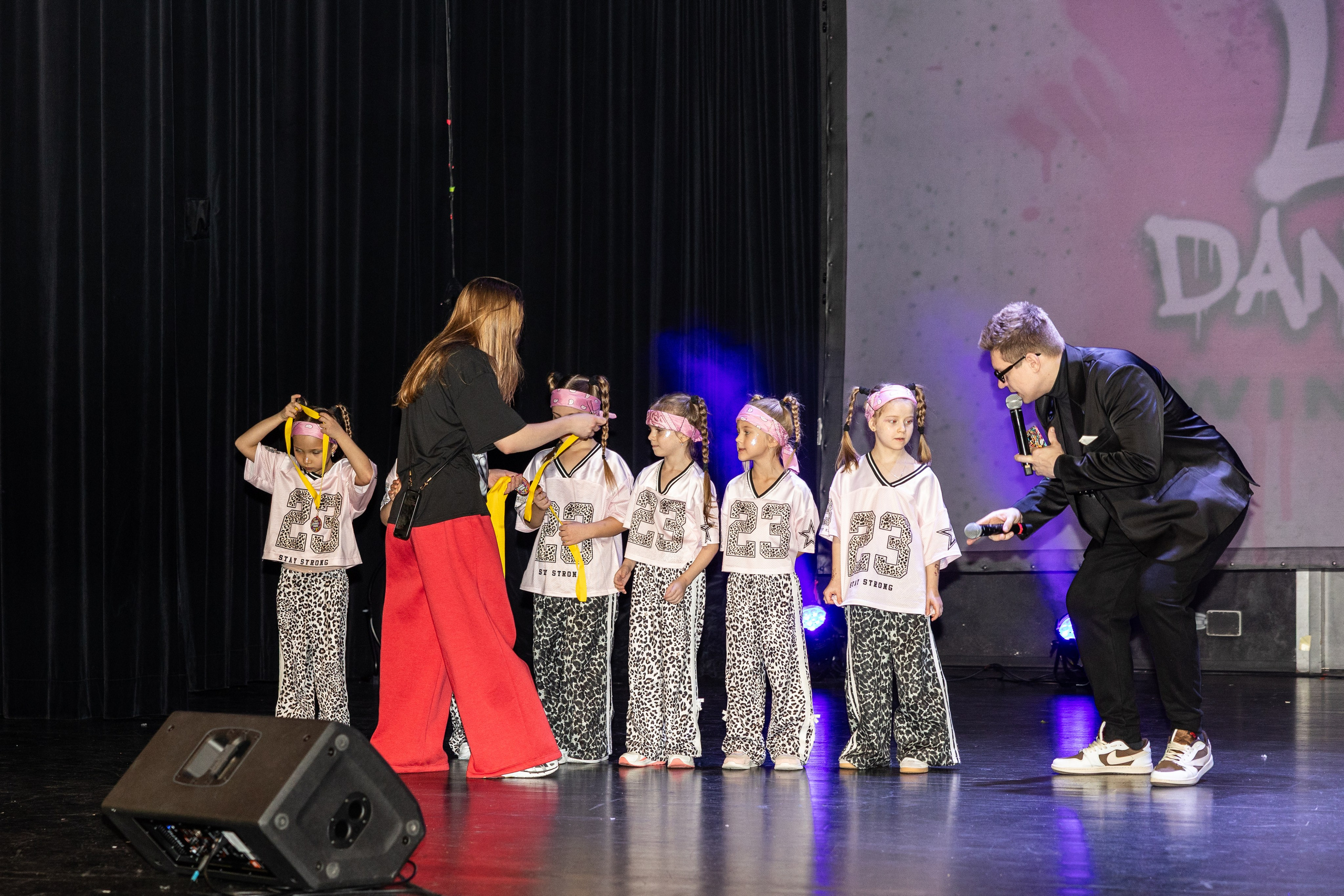 LEO DANCE SHOW WINTER 2025. Семейный и детский фотограф в Варшаве Мила Бобровская