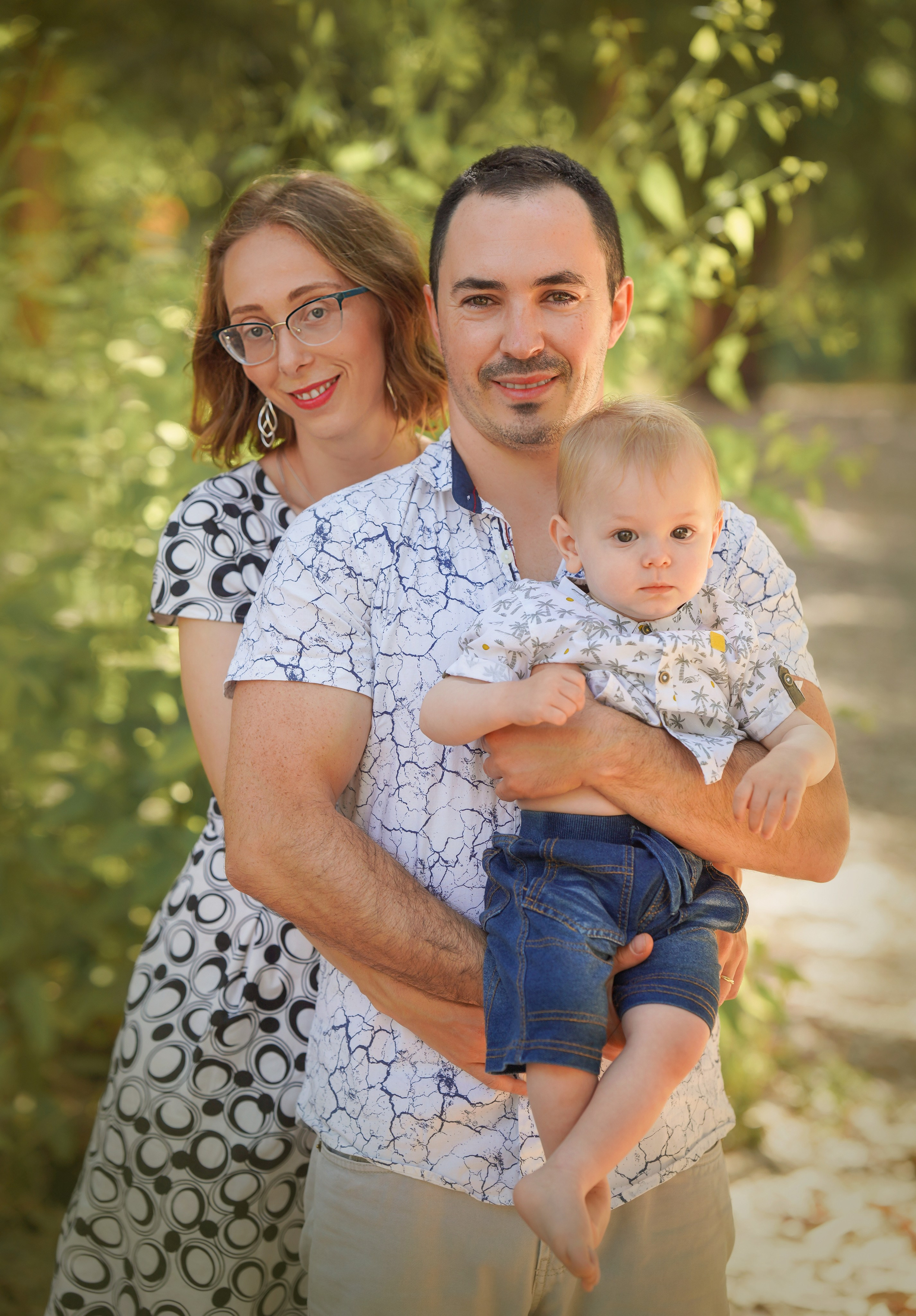 LA FAMIGLIA. Lina Zlotnikov