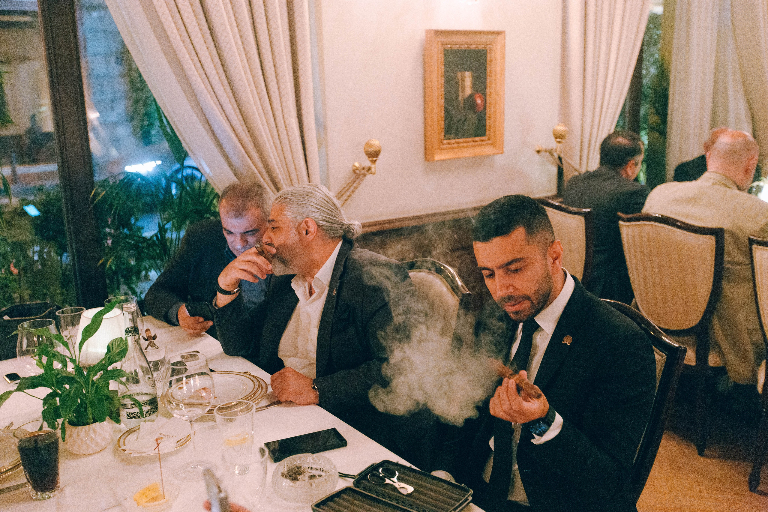 CIGAR CLUB. Wedding&Event photographer Ismail Rzayev in Baku