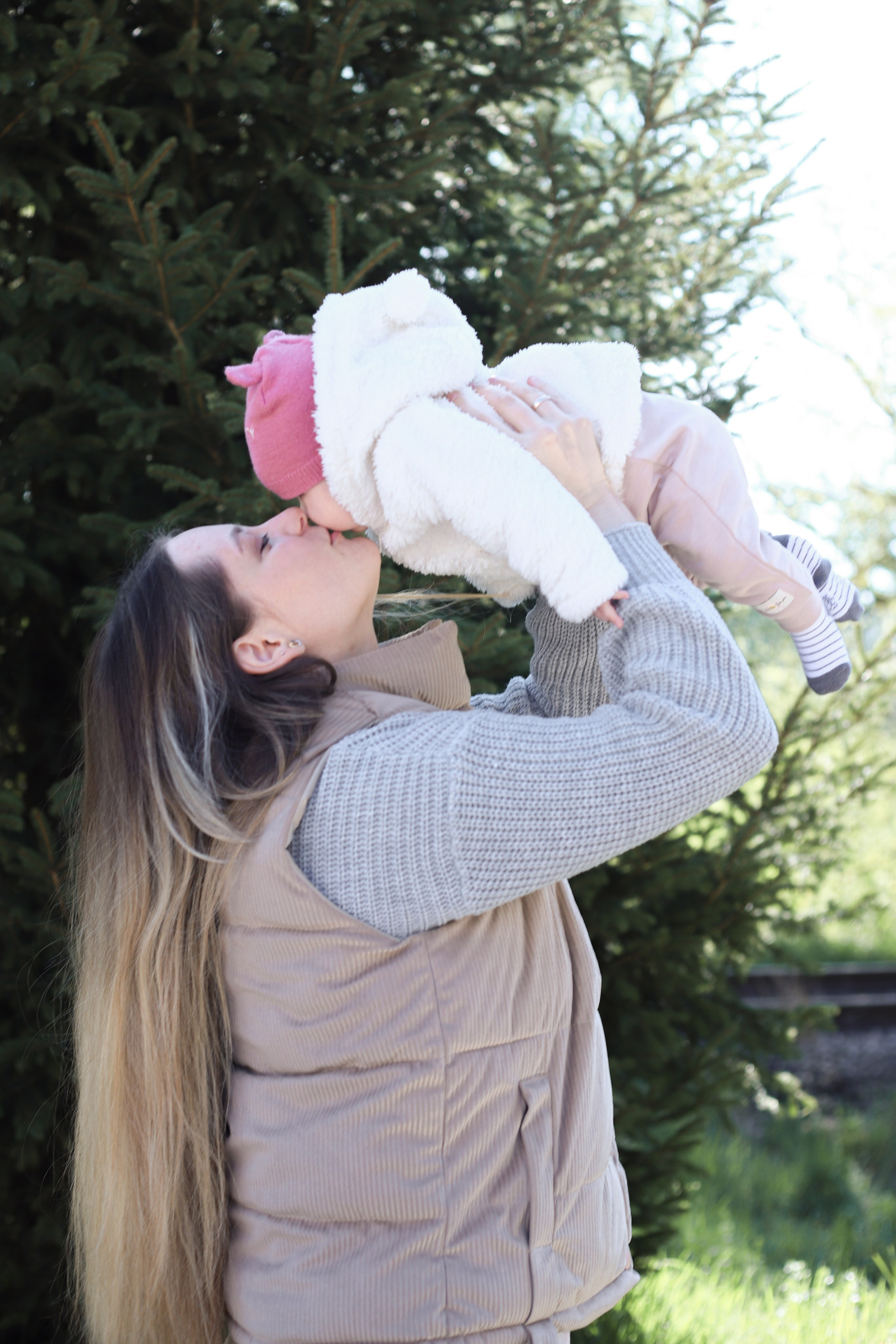 Mama und Baby. Olena Fritz Fotografie