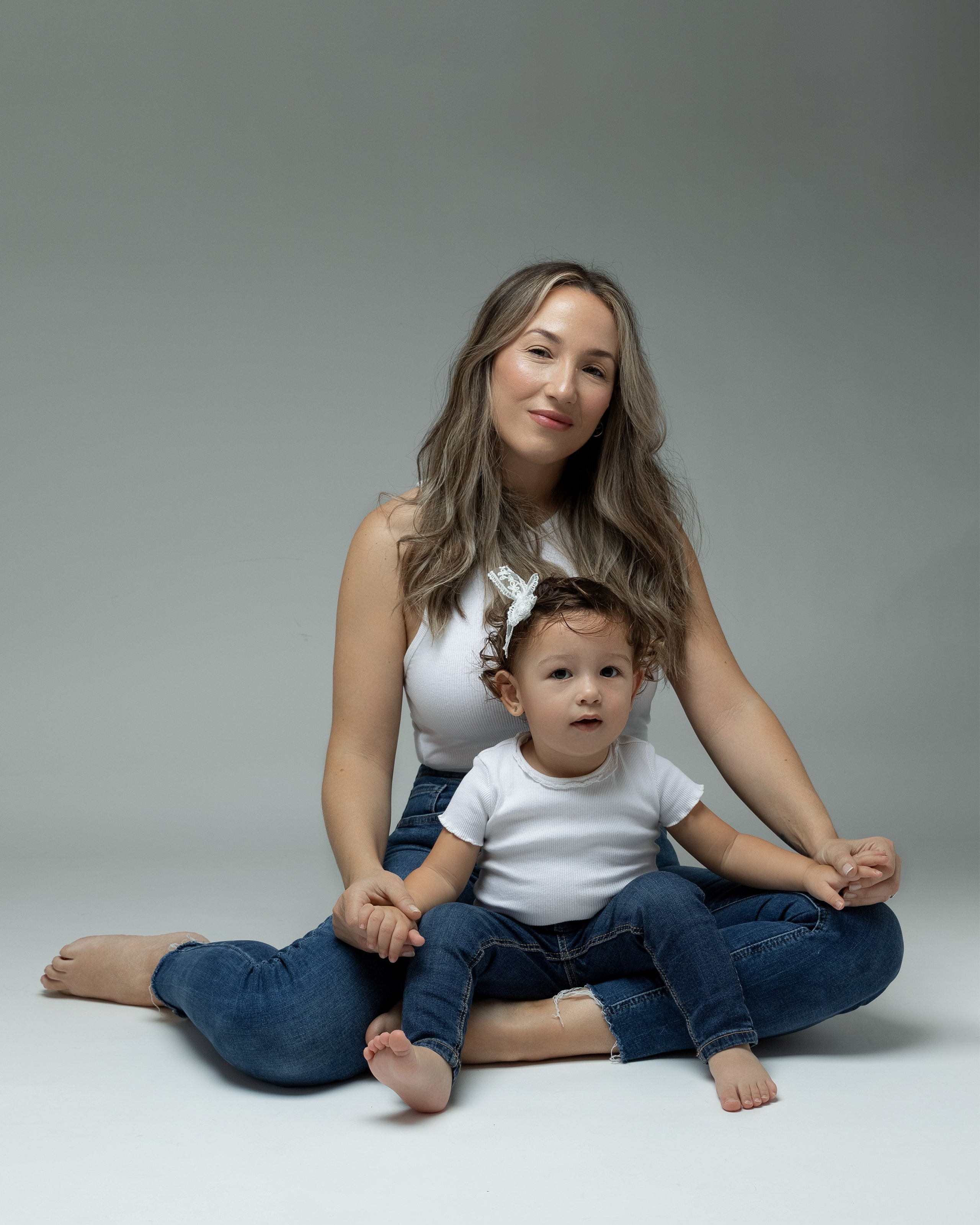 Sesiones de fotografía Infantil , sesiones de fotos la madre con niño o bebe , fotografía Infantil , fotografía familiar , fotos bebes pequeños