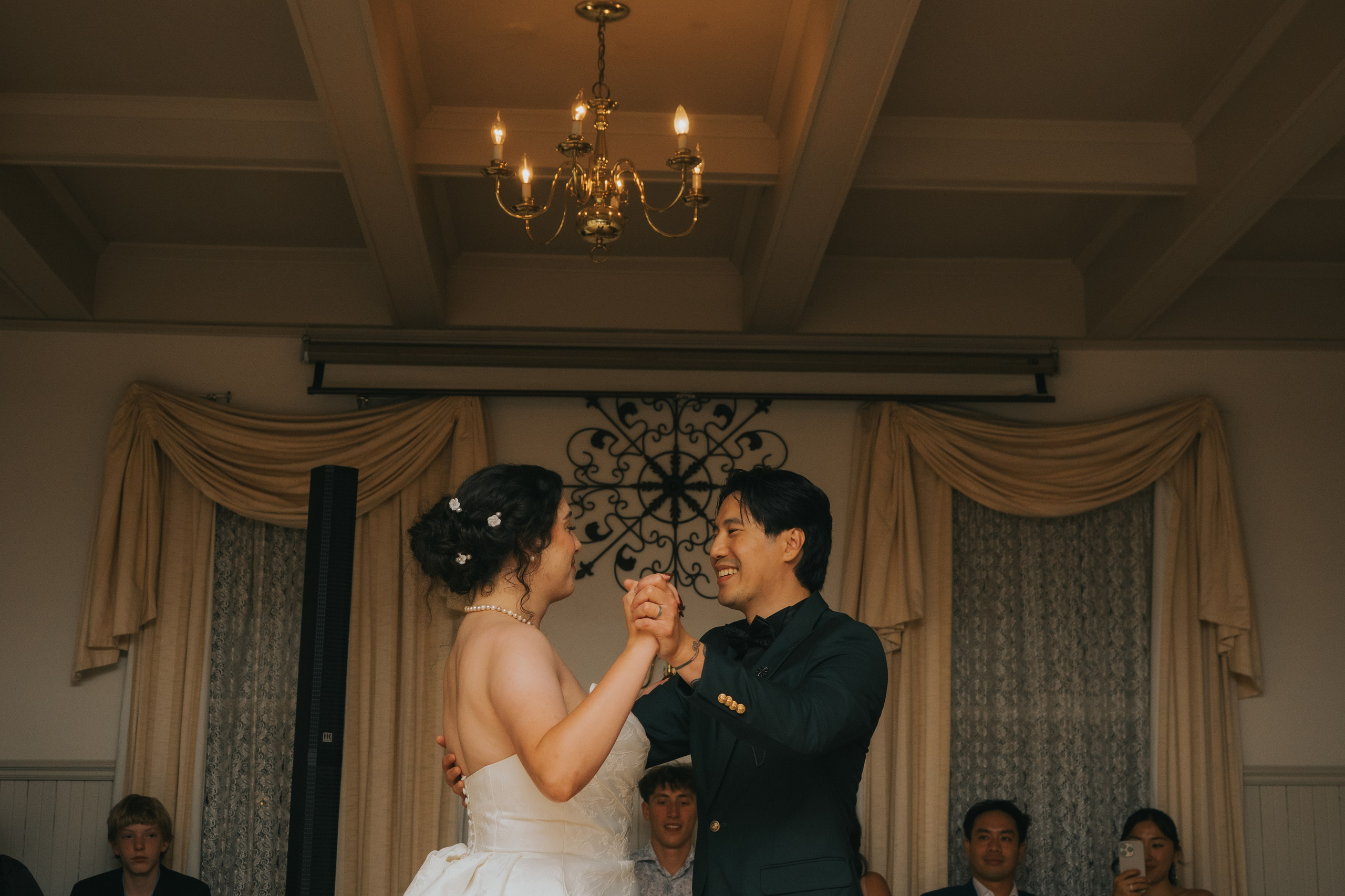 Wedding of Camille and Dinh. Wedding and Family Photography Montreal Muriel Oe Photo