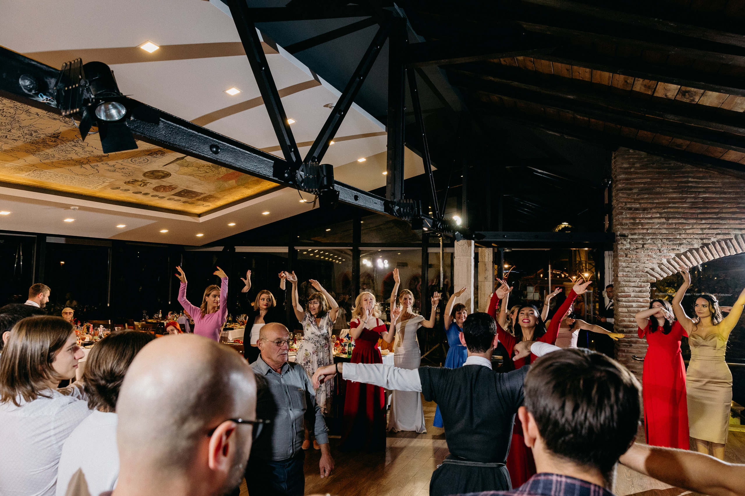 Alexandra & Koba. Photographer Anna Nazarenko