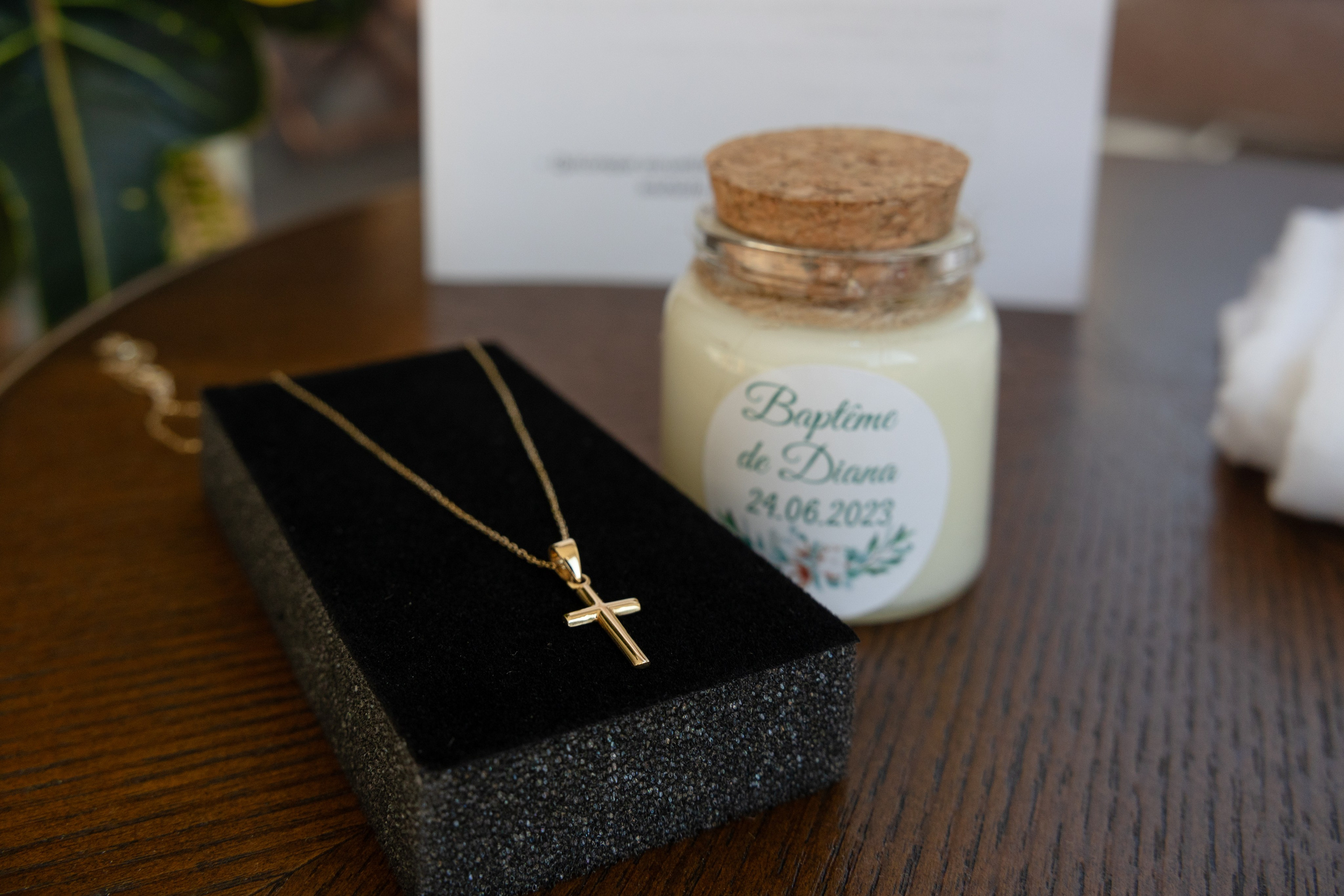 The Baptism of Diana in the Church of Saint-Sernin in Toulouse. Eugénie Smirnova — Photographe à Toulouse et dans le Sud-Ouest