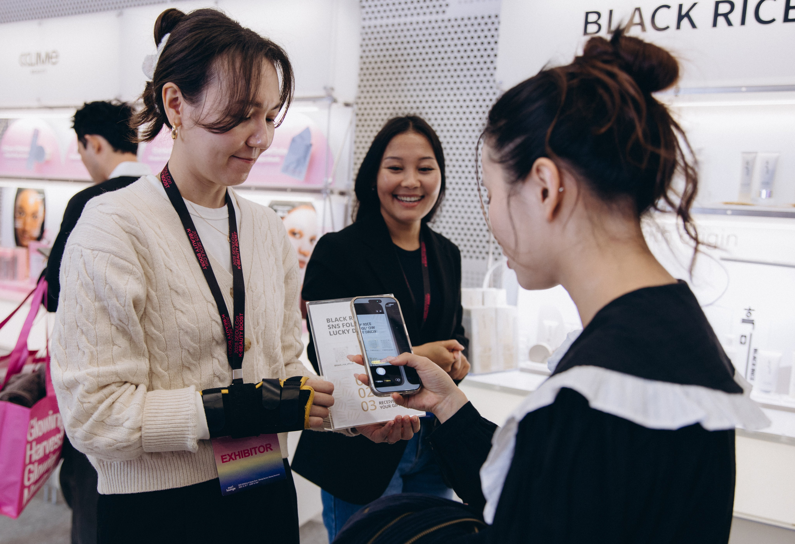 Seoul beauty expo 2025 (Black Rice). Portrait photographer in South Korea Olga Lian