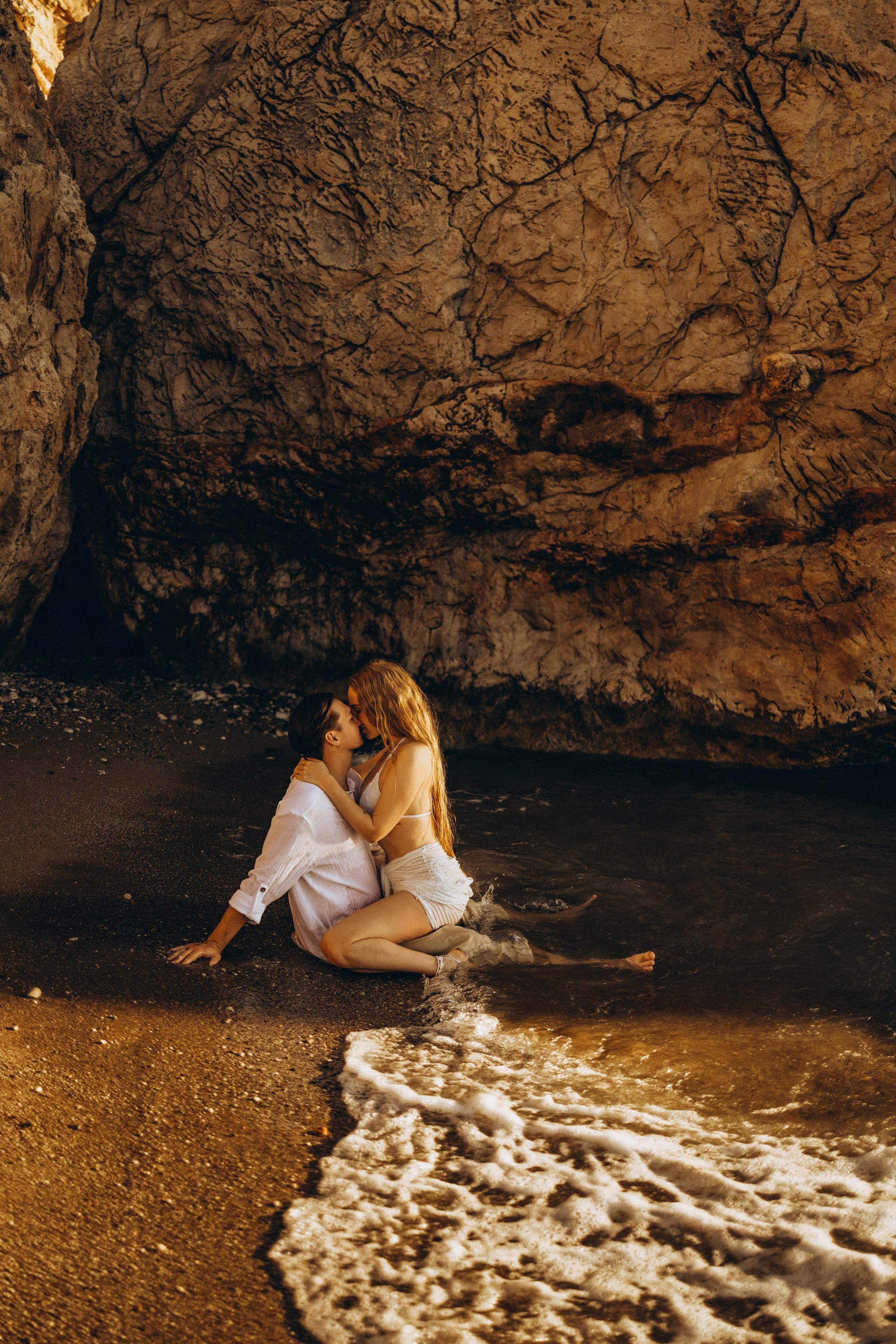 Рассветная фотосессия love story в Кемере. Wedding & Event Planner