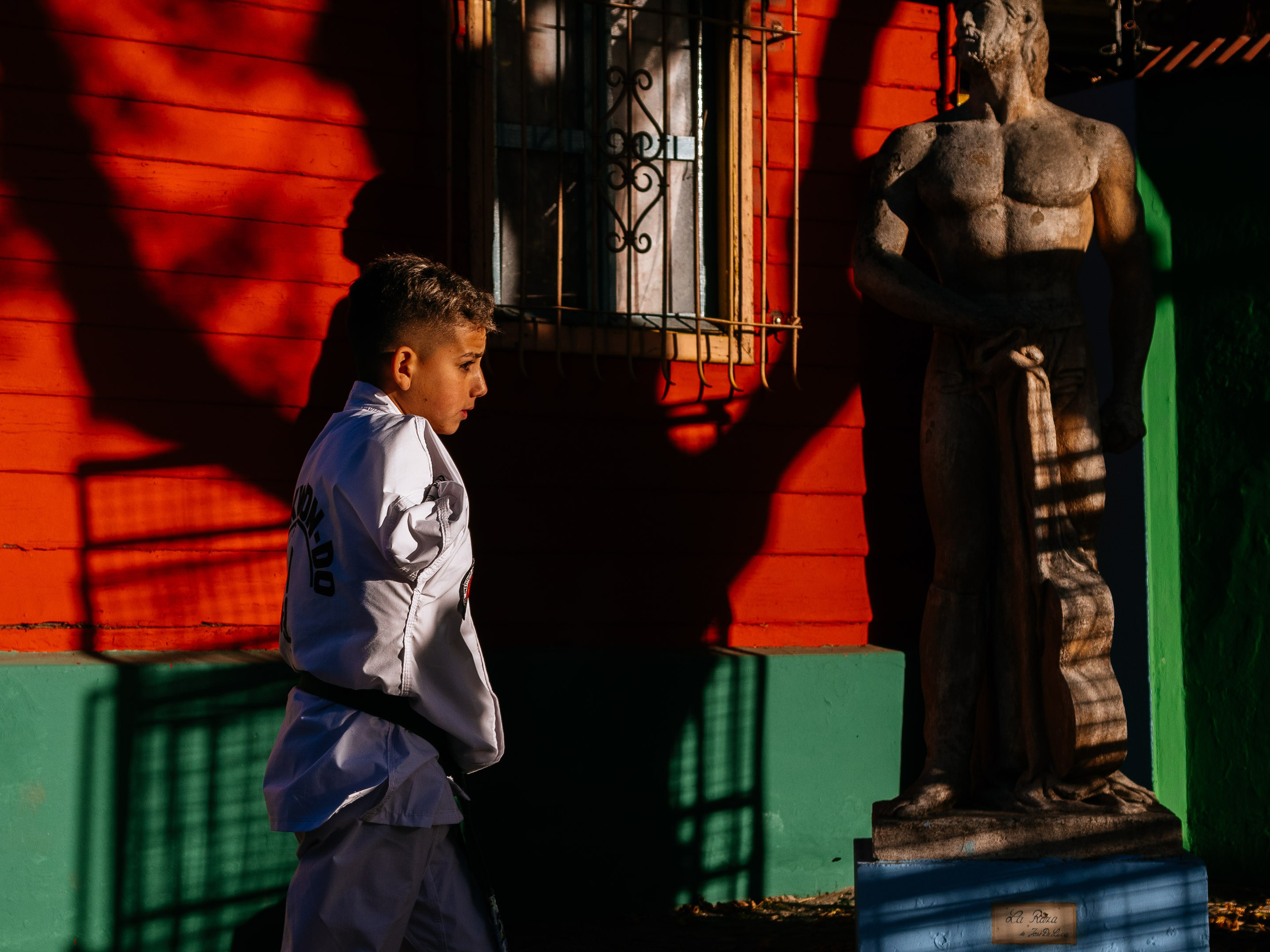 La Boca neighborhood, Buenos Aires, Argentina. Federico Borobio, street and documentary photography.