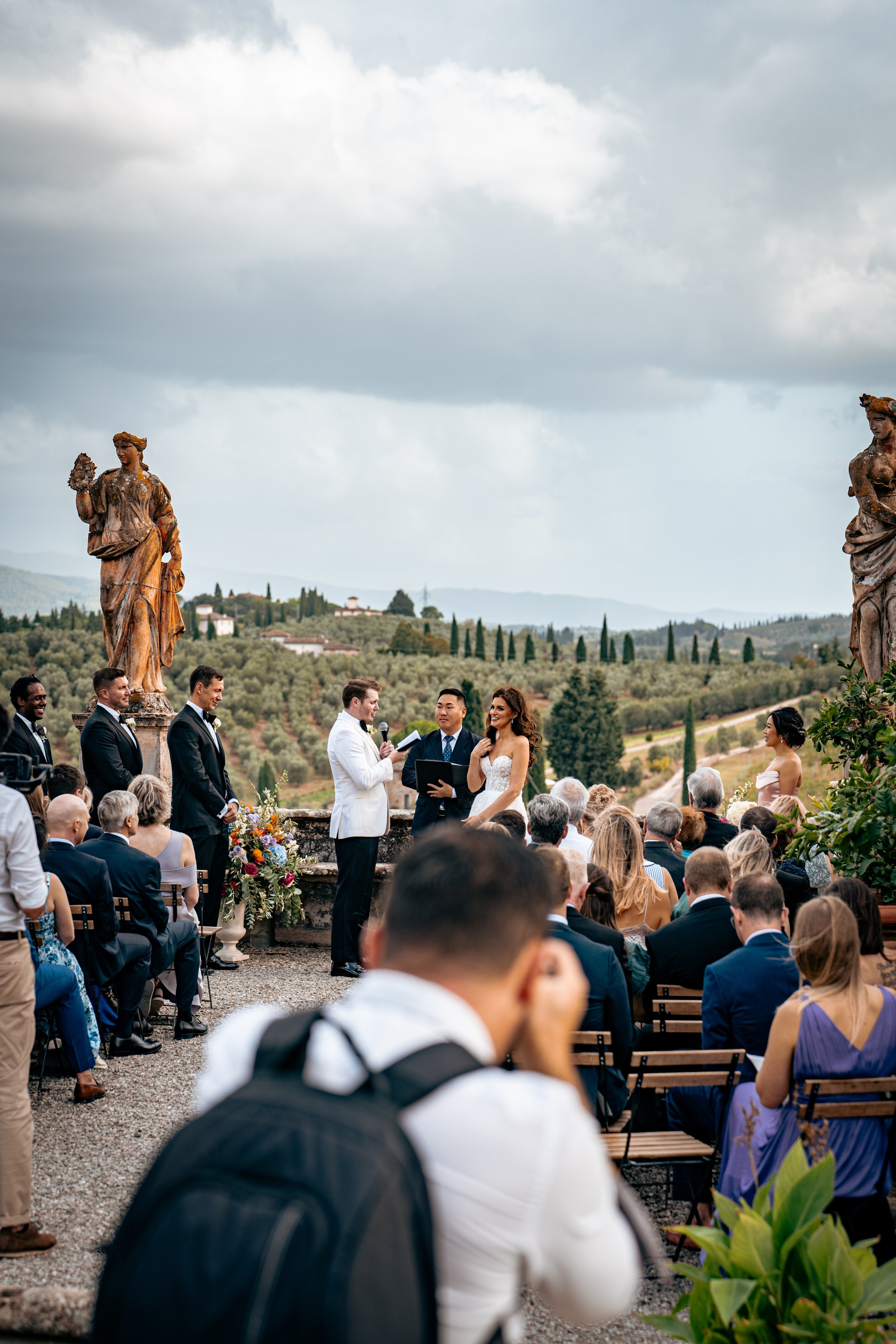 Back Stage. Wedding Photographer in Italy