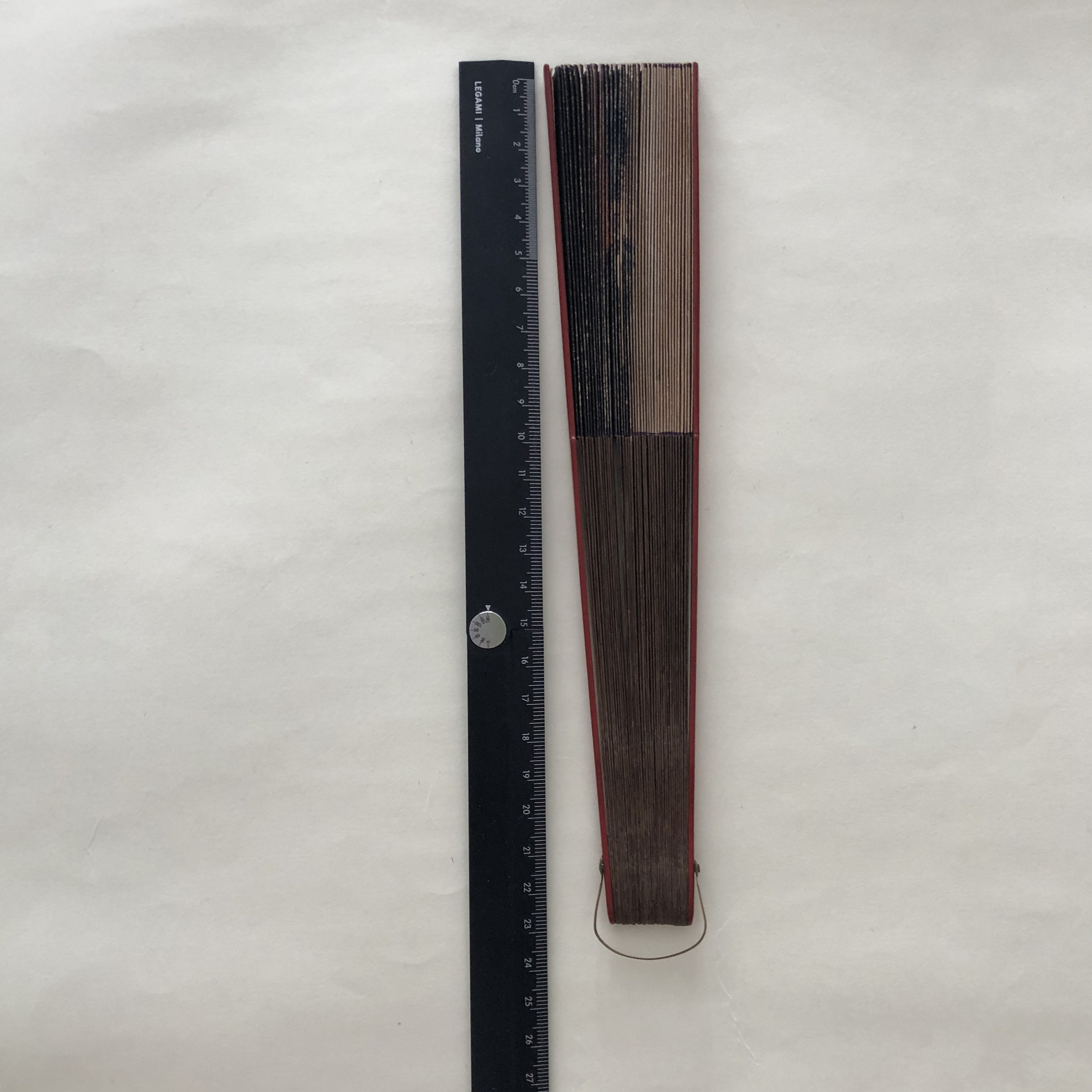 Paperfan. Современнные и актикварные украшения в Барселоне, Москве и Санкт-Петербурге