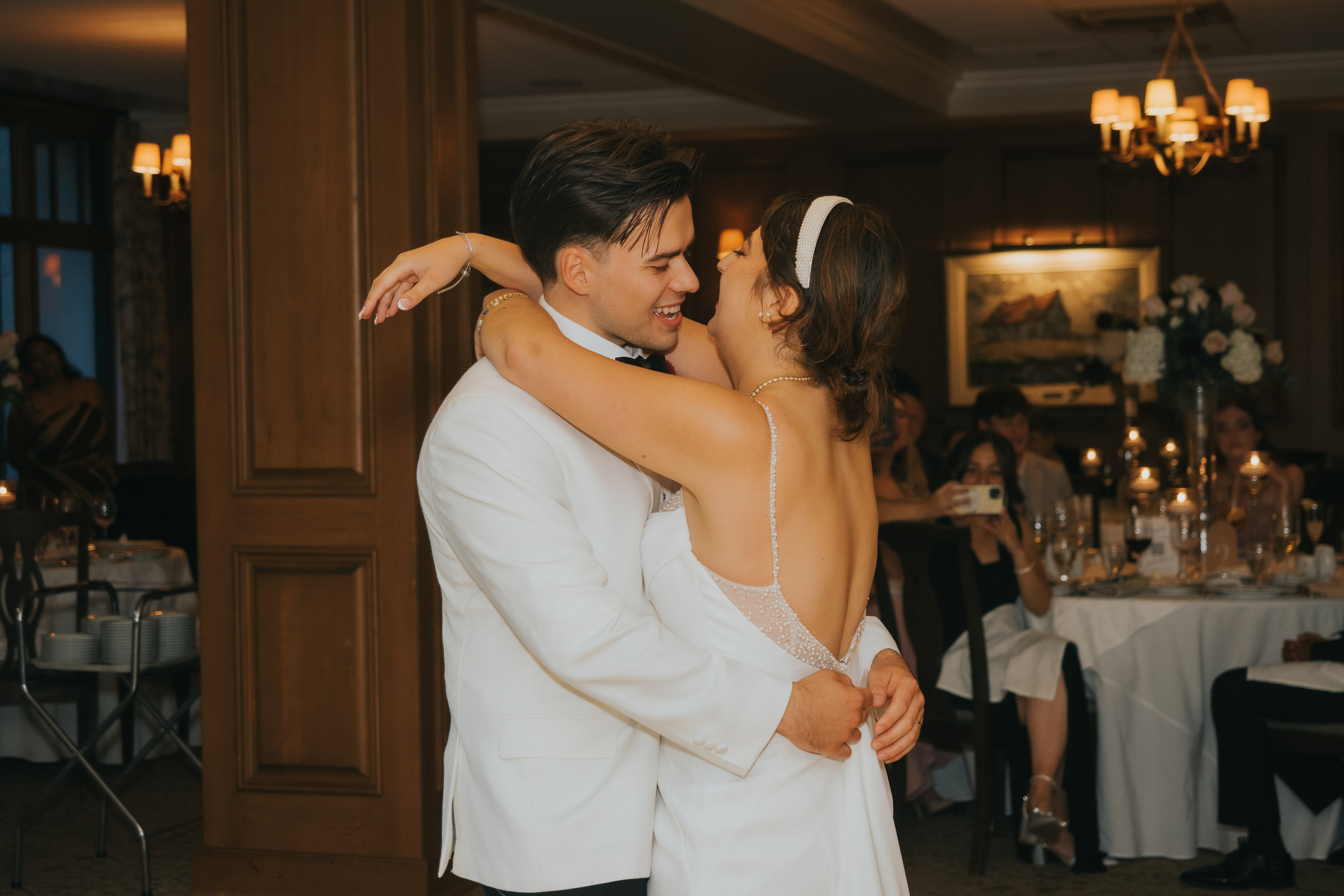 Wedding of Cassandra and Loïc in Beaconsfield, Montreal. Wedding and Family Photography Montreal Muriel Oe Photo