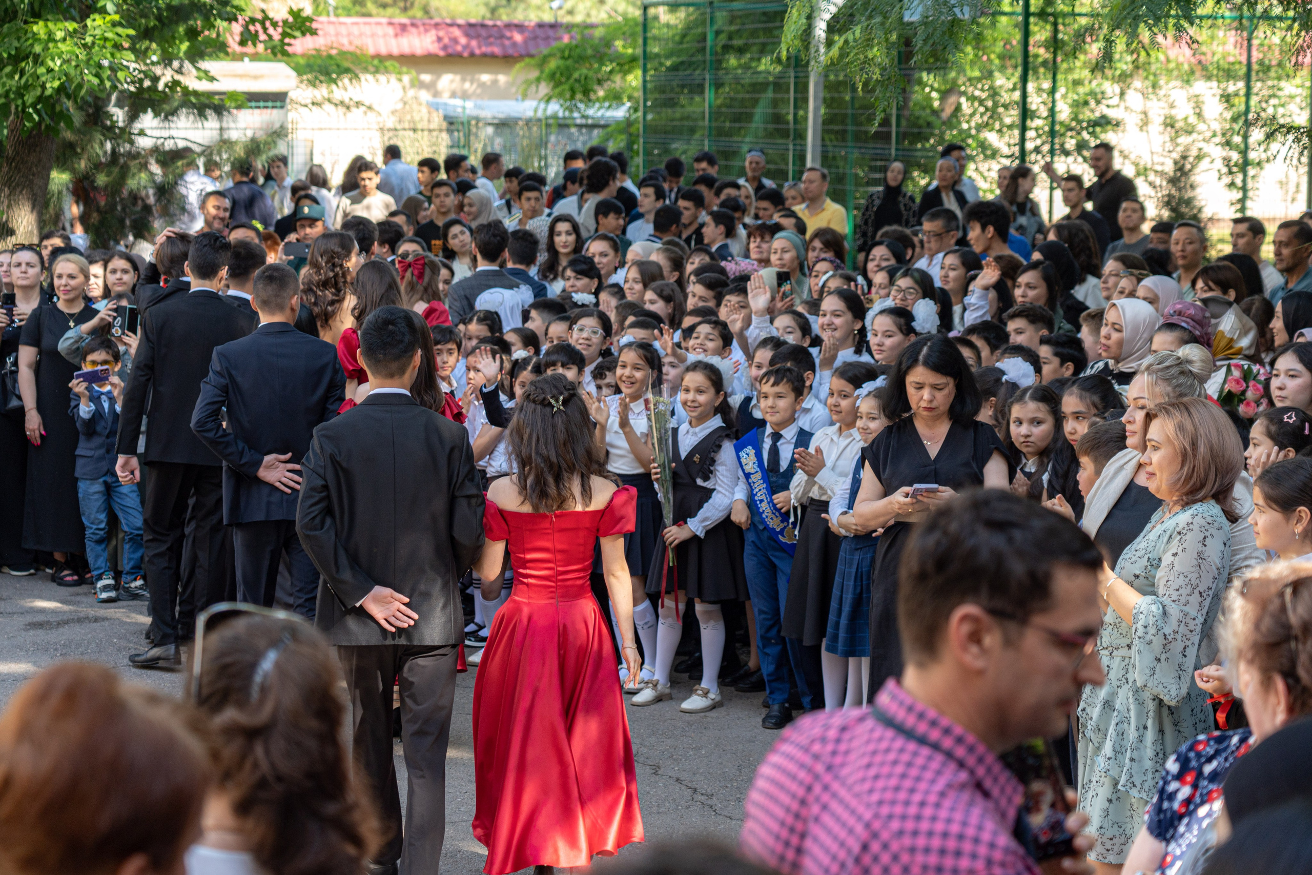 «Последний звонок» в школах Ташкента. Георгий Намазов | Фотограф в Ташкенте